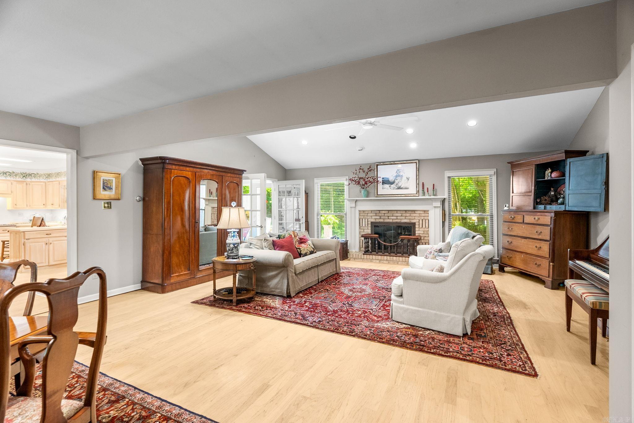 LONGLEA MANOR ADDN - Residential