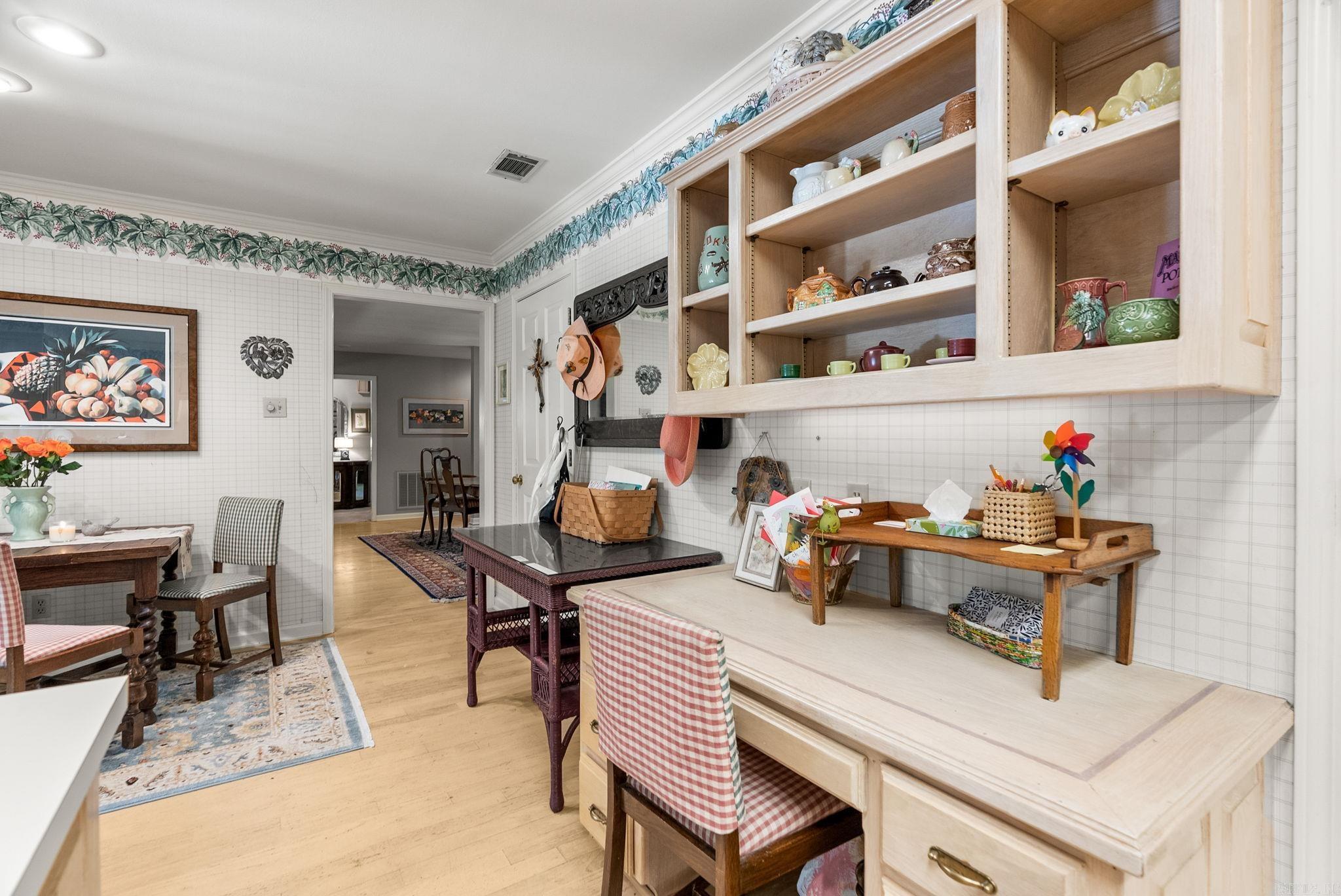 LONGLEA MANOR ADDN - Residential