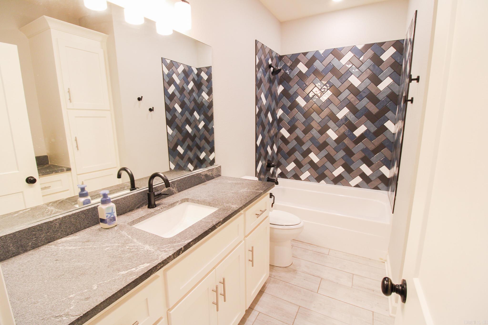 WOODRIDGE - Residential