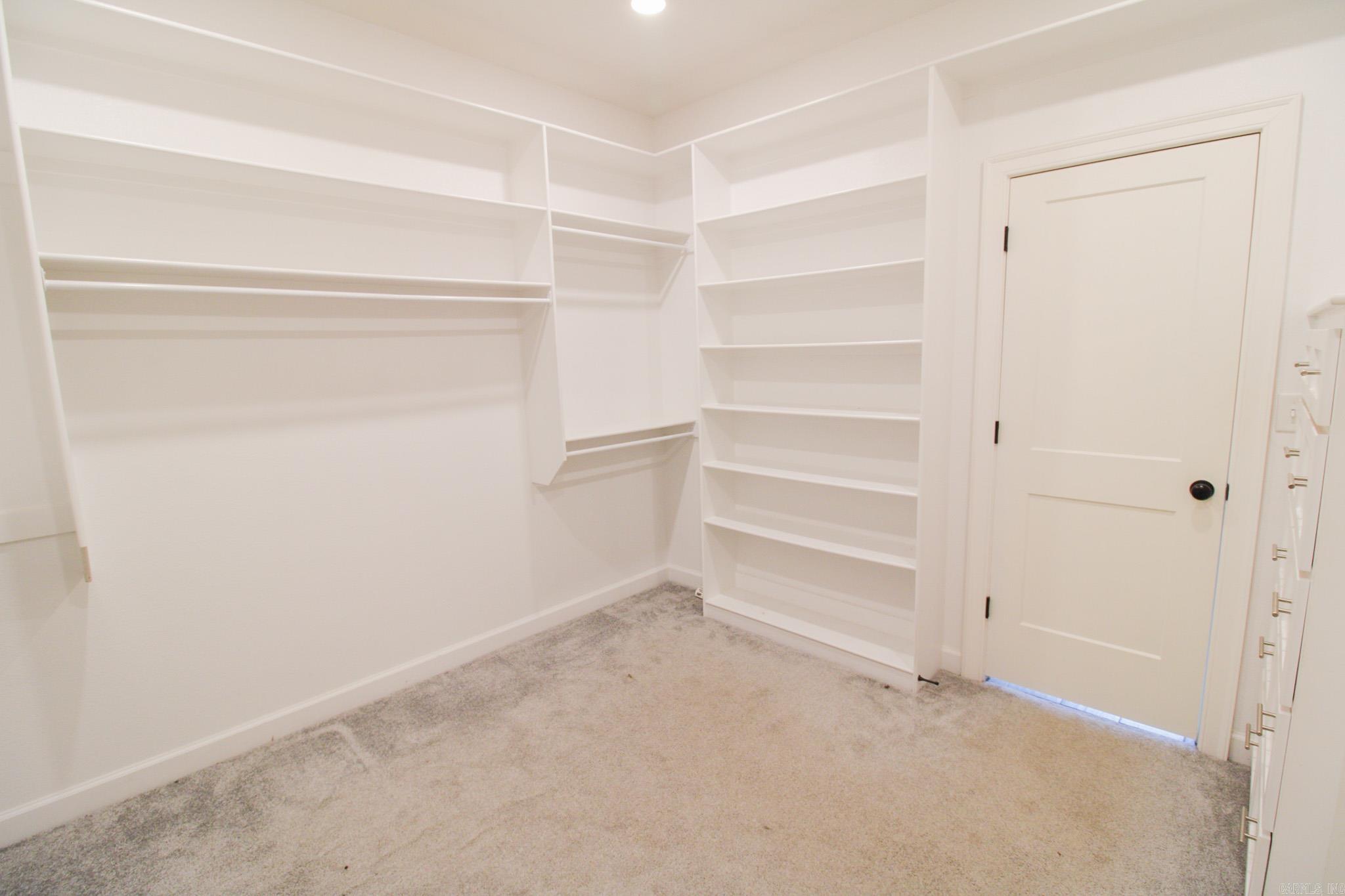 WOODRIDGE - Residential