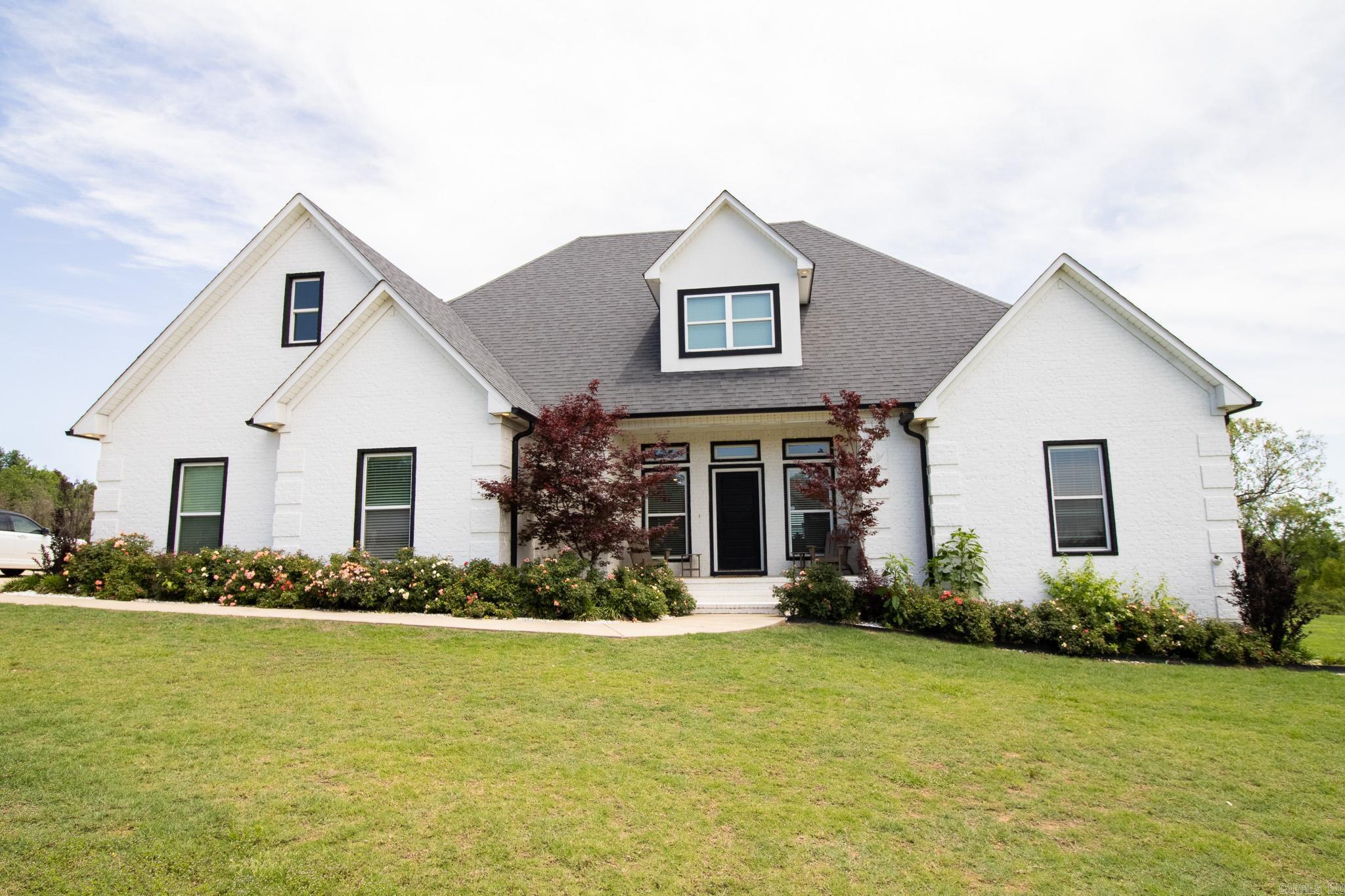 Introducing this modern gem built in 2019, nestled on a beautiful private lot. This energy efficient home features solar panels and a tankless water heater. Inside, you'll find modern finishes, a spacious walk in pantry, and plenty of storage. A perfect blend of style, function, and privacy- don't miss out!
