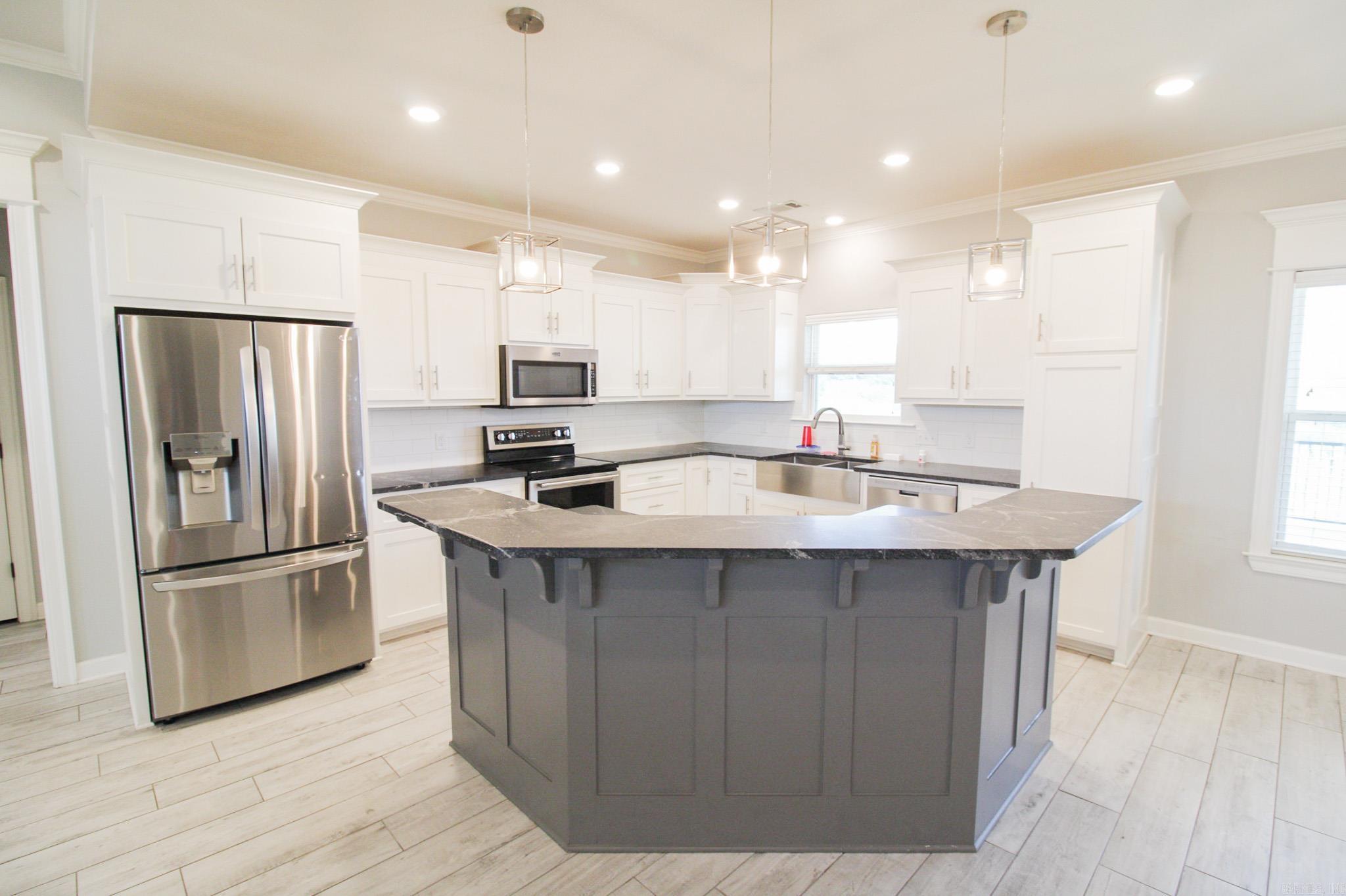 WOODRIDGE - Residential