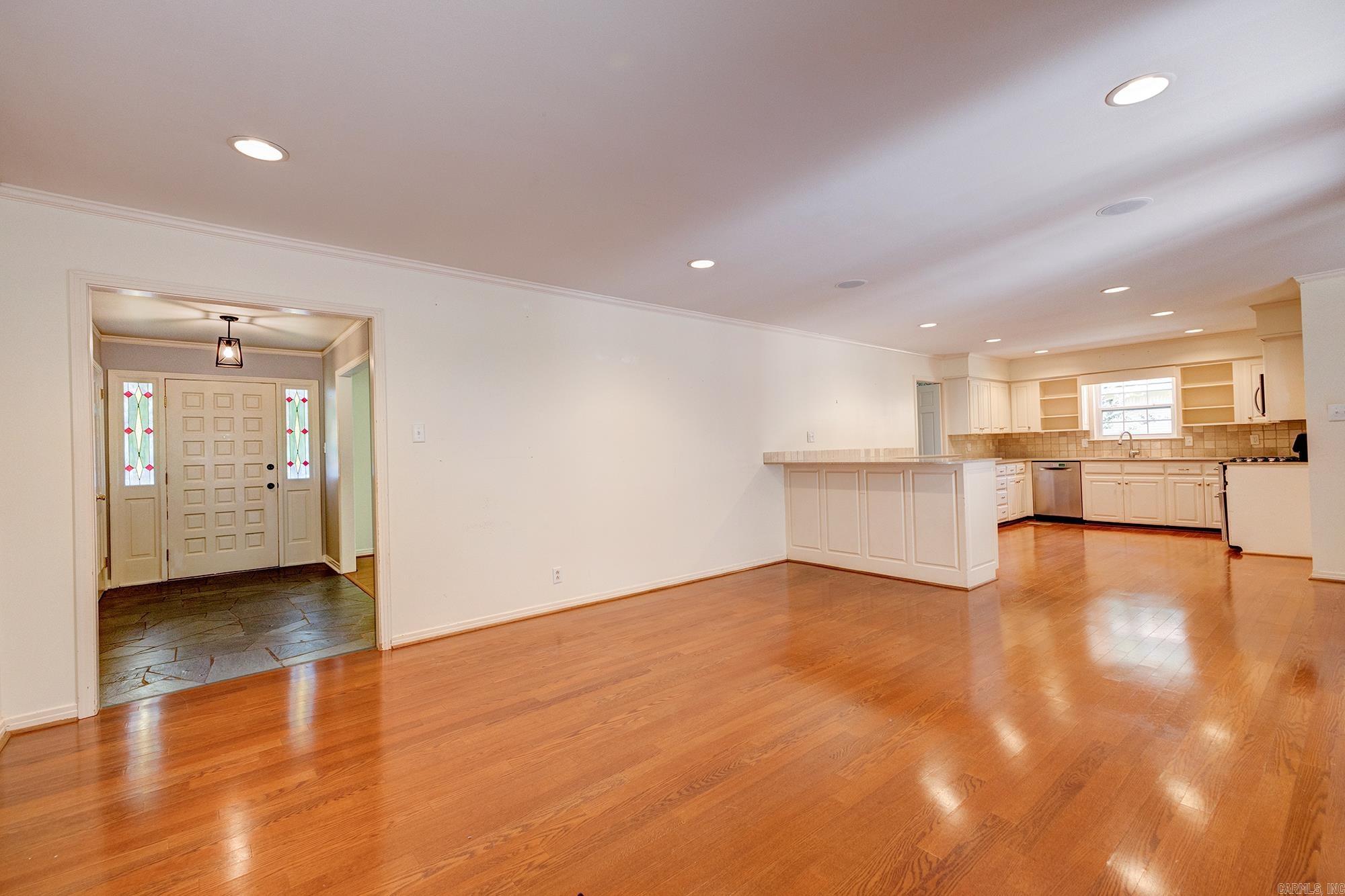 HALL COVE - Residential