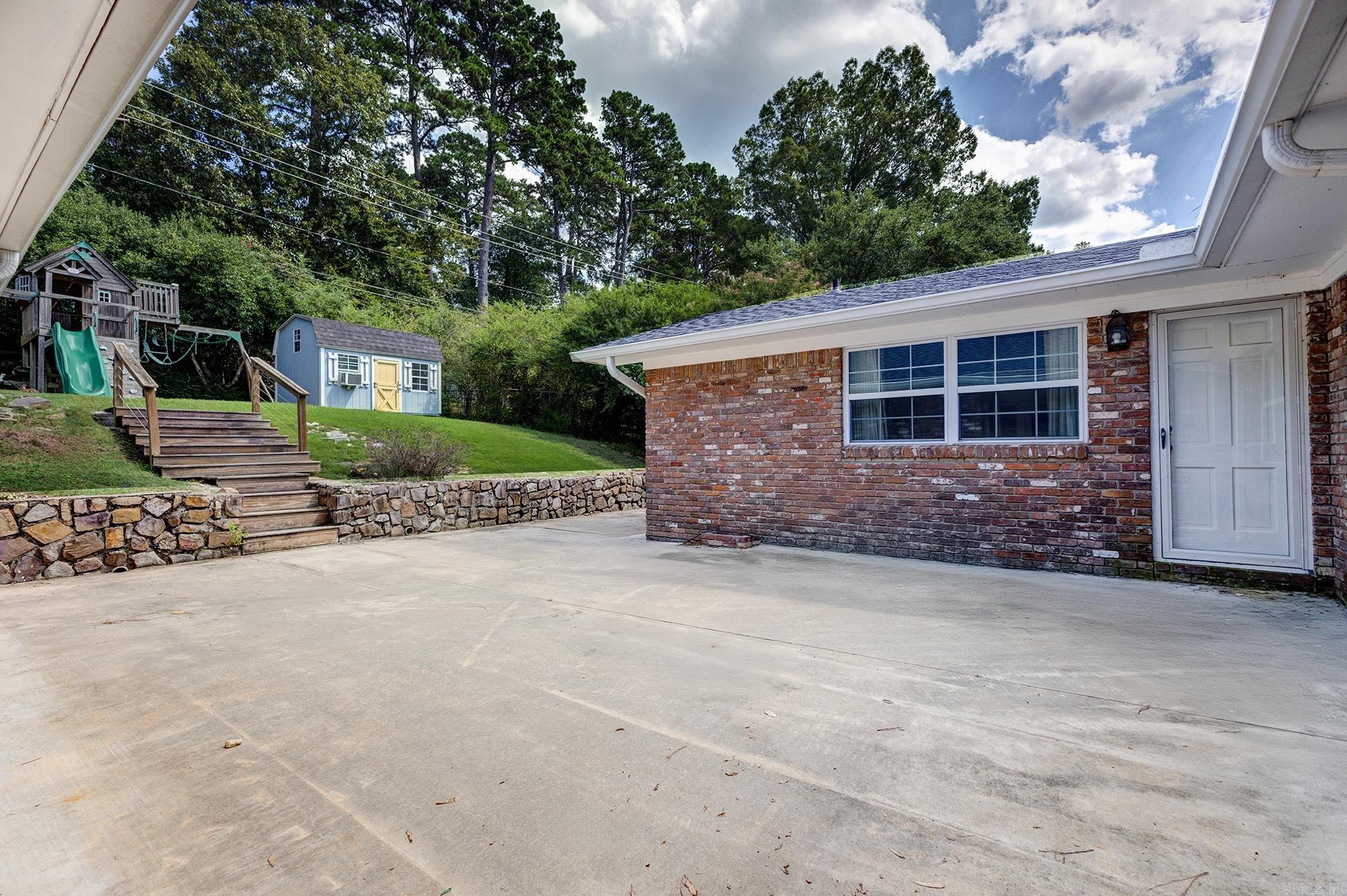 HALL COVE - Residential