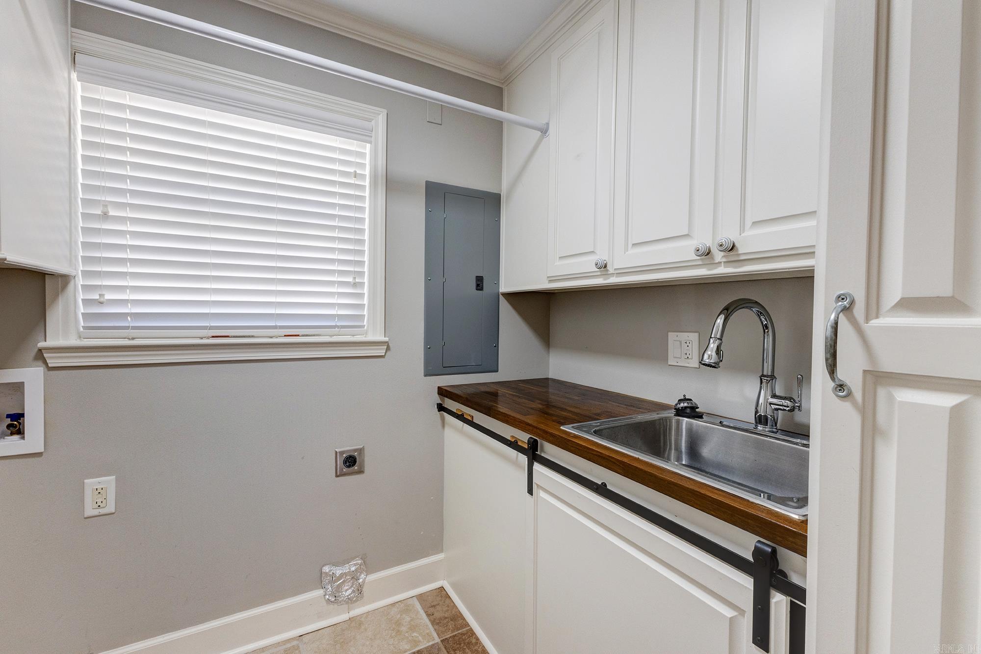 HALL COVE - Residential