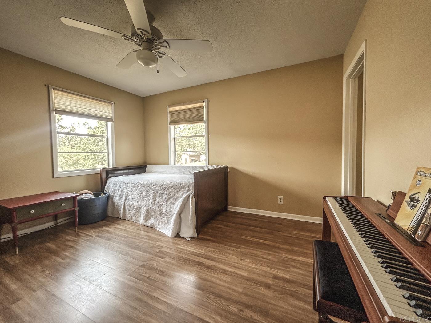 BREEZE HILLS - Residential