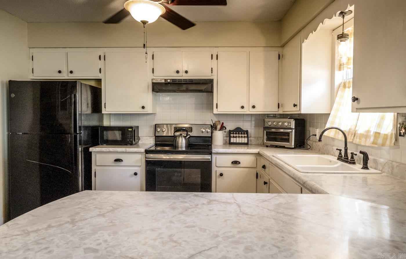 BREEZE HILLS - Residential