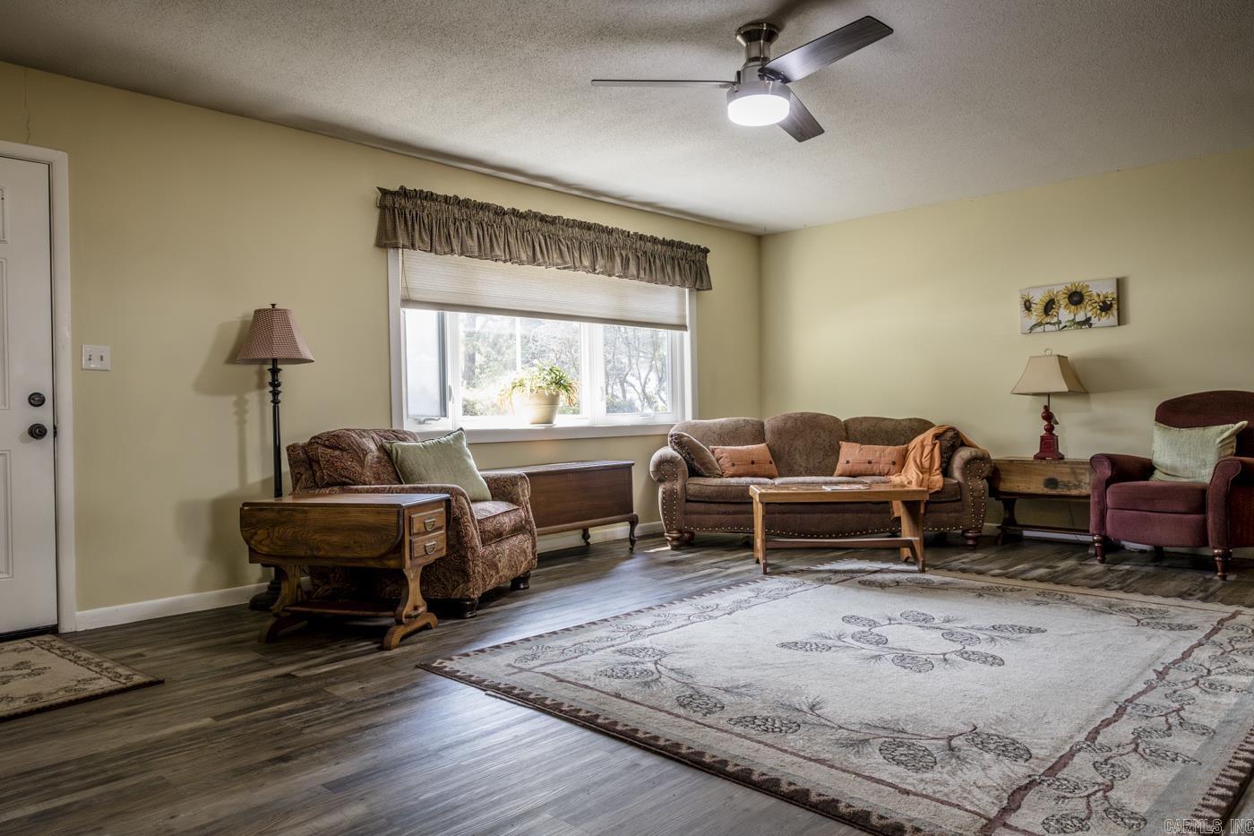 BREEZE HILLS - Residential