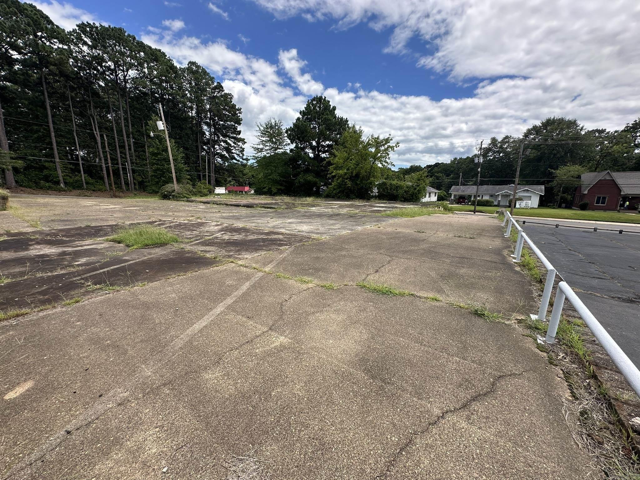 GREEN, D.W. ADD'N - Commercial Sale