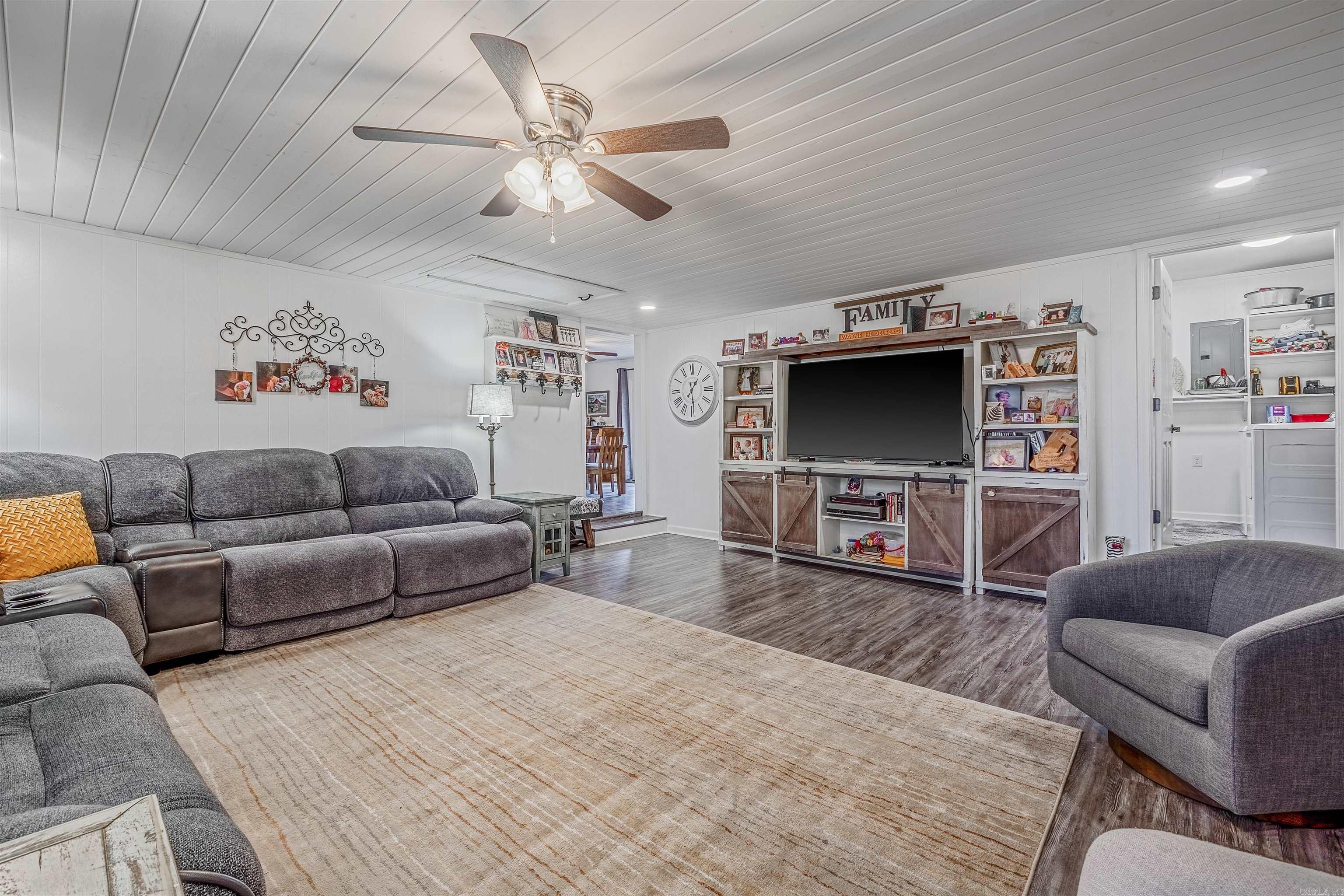 CLOVERDALE ADD (SEARCY) - Residential