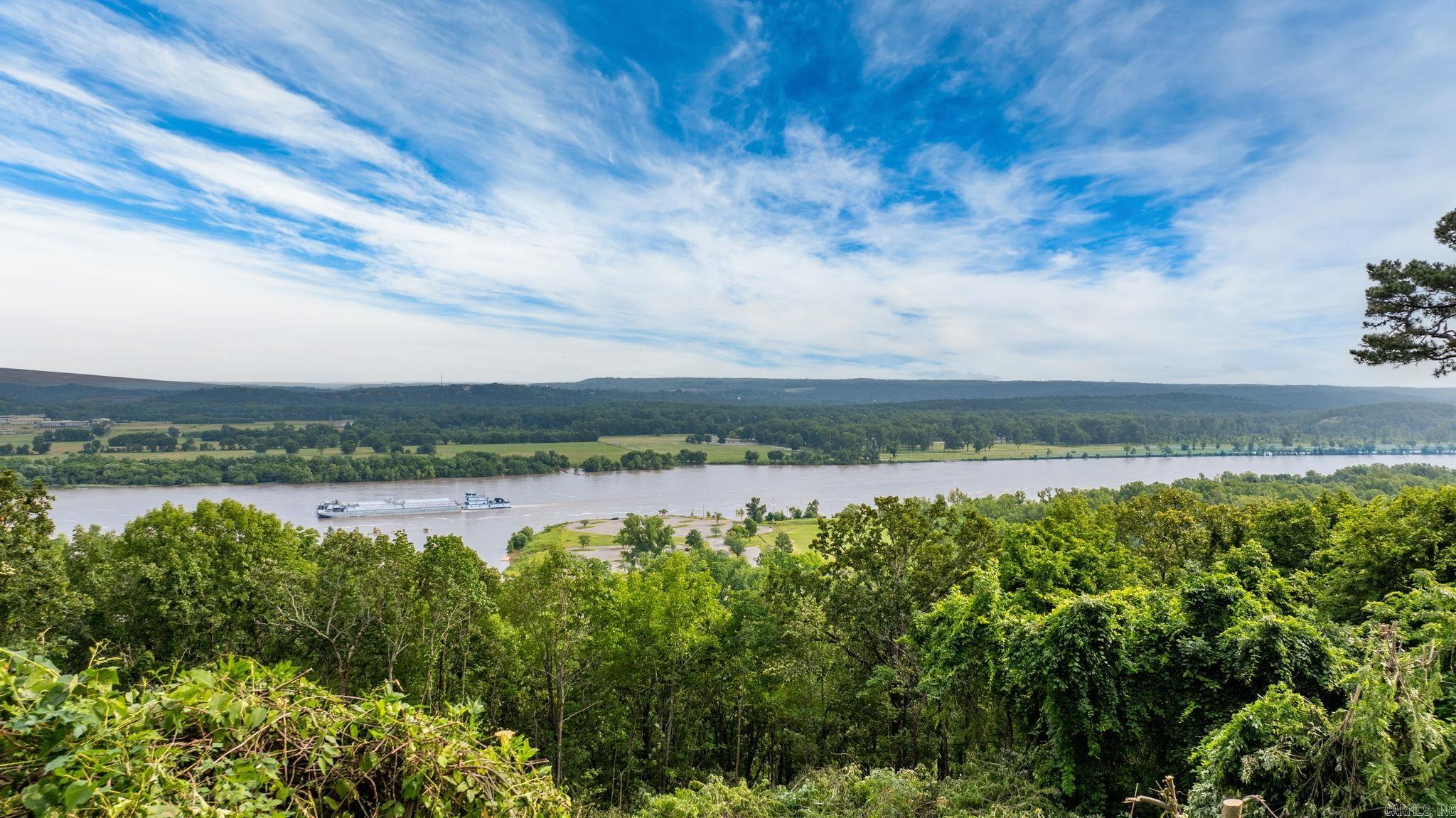 EAST PALISADES - Residential