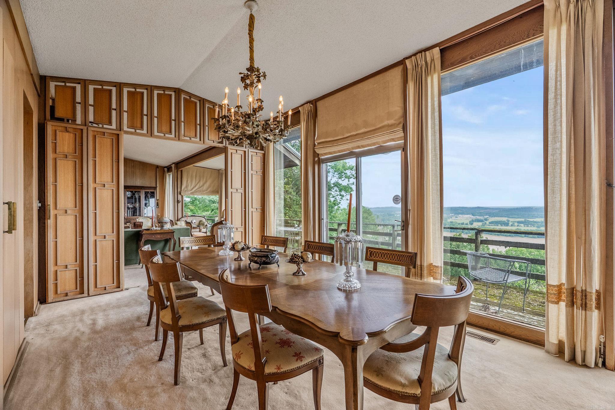 EAST PALISADES - Residential