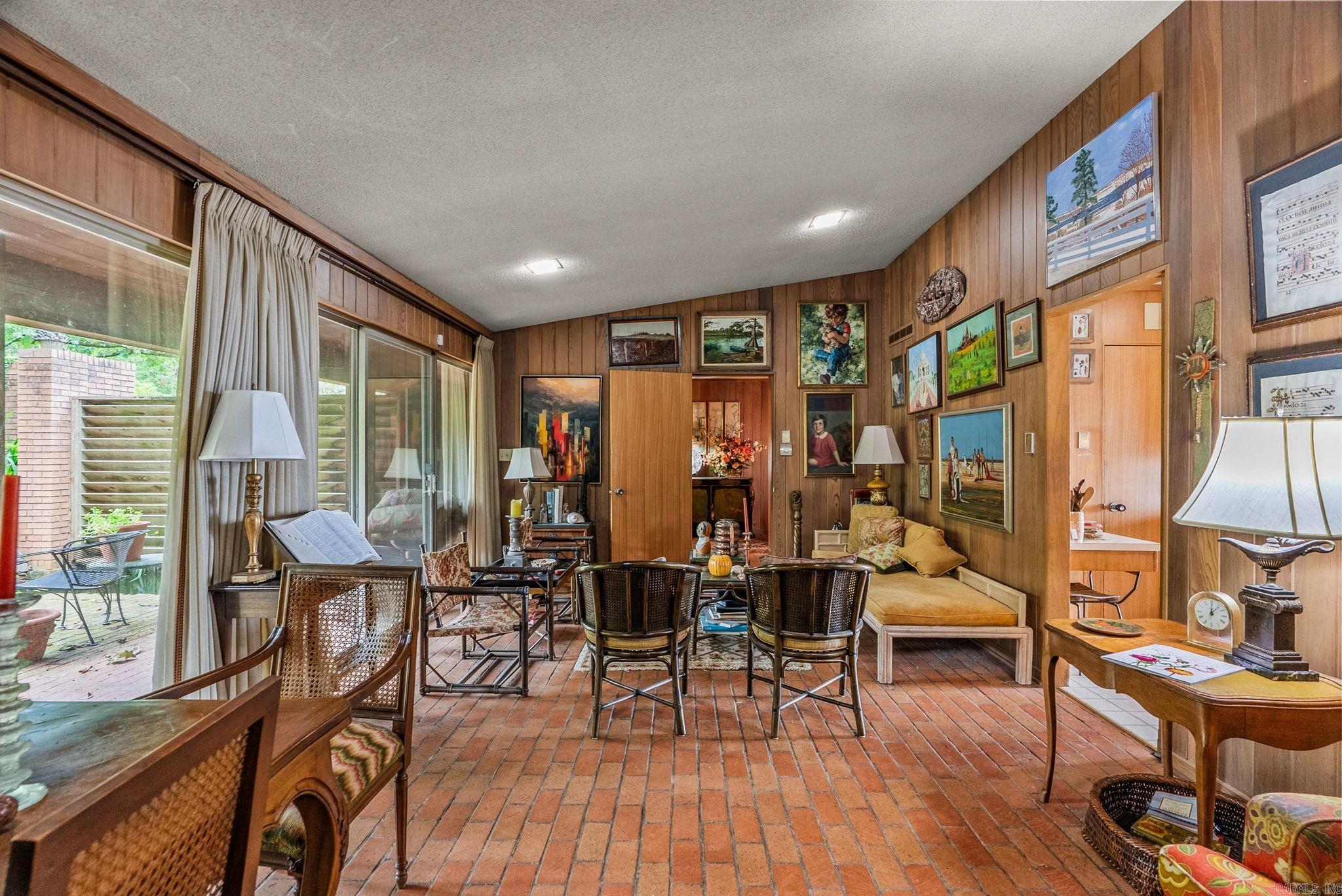 EAST PALISADES - Residential