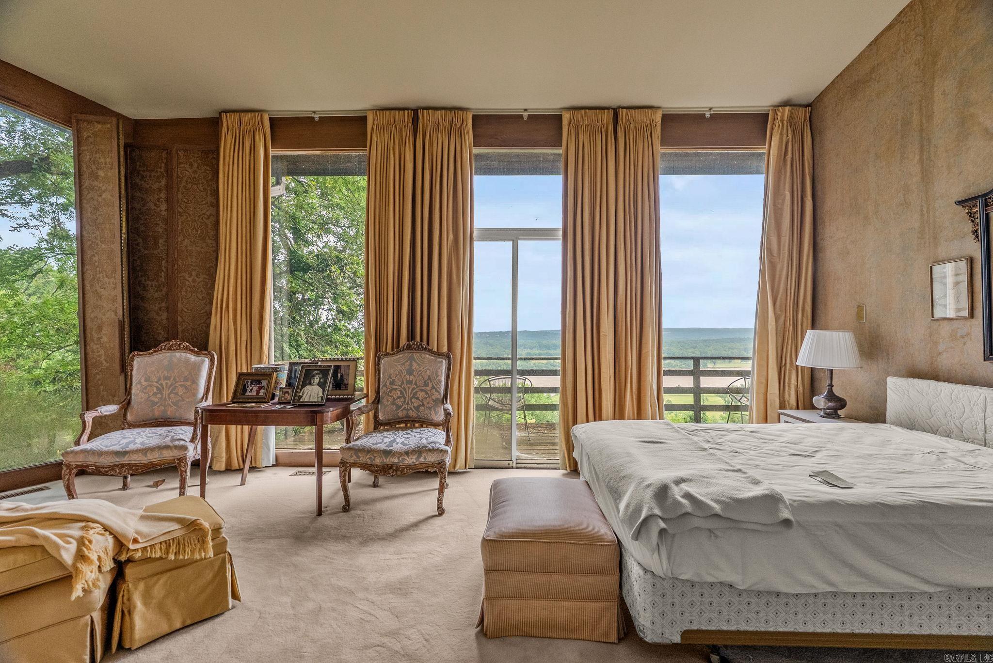 EAST PALISADES - Residential