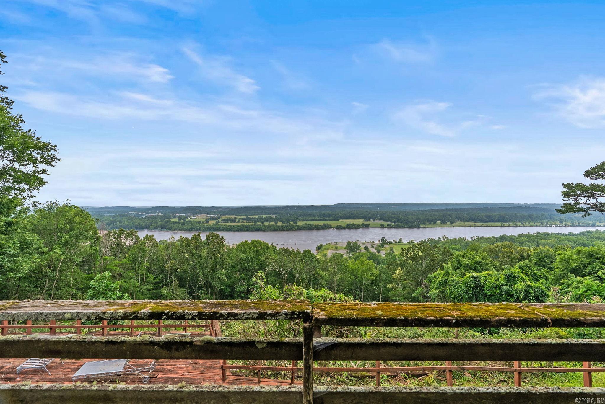 EAST PALISADES - Residential