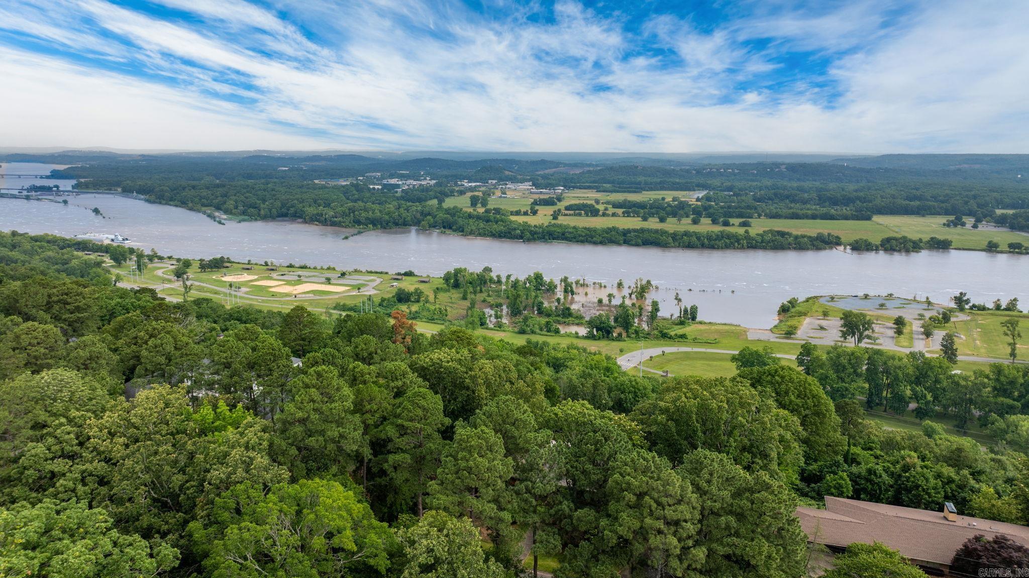 EAST PALISADES - Residential