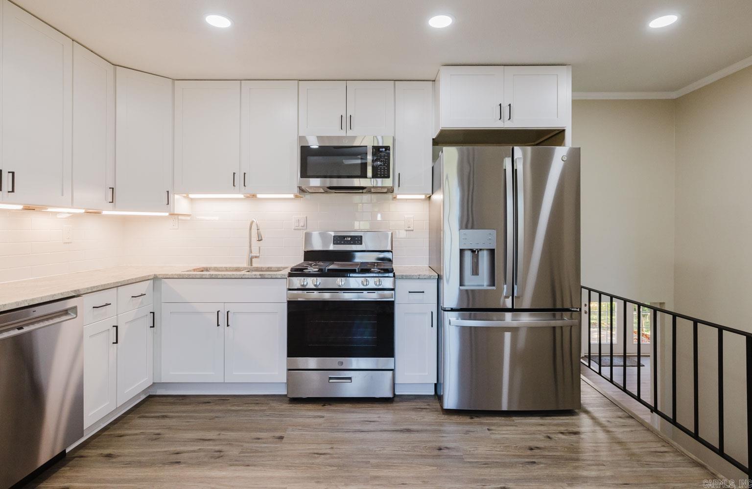 WATSON MANOR - Residential