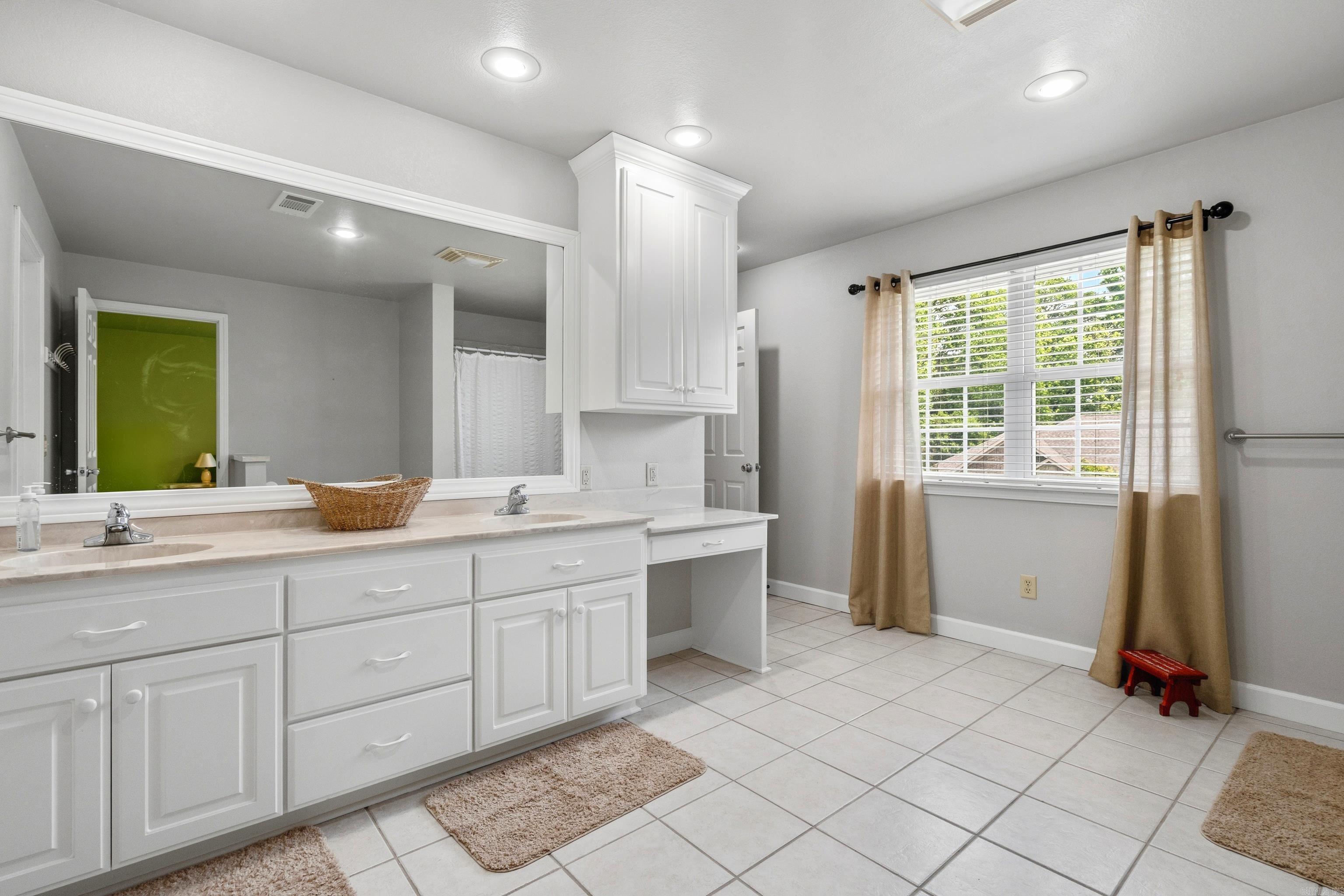 SHADOW RIDGE - Residential