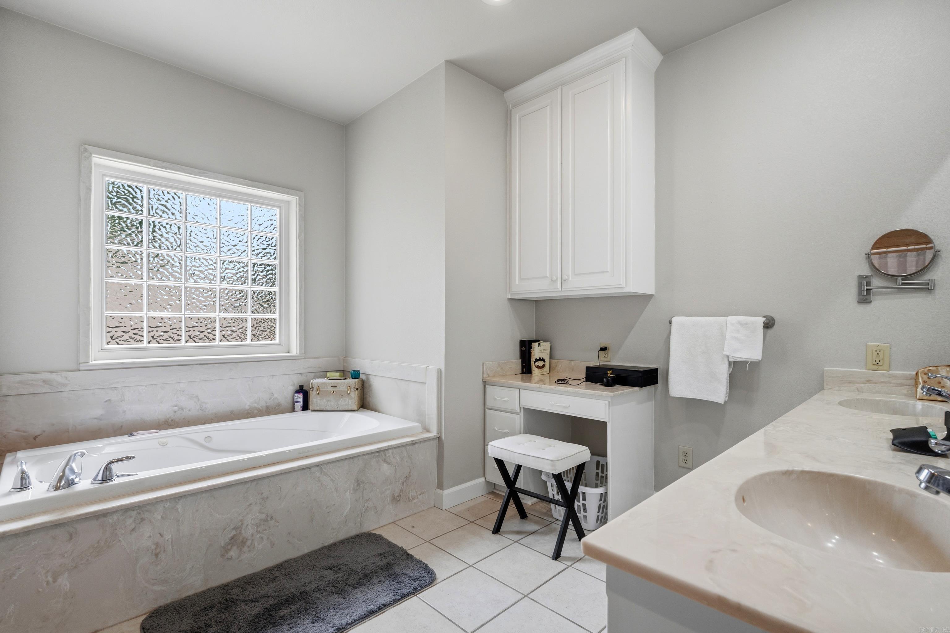 SHADOW RIDGE - Residential