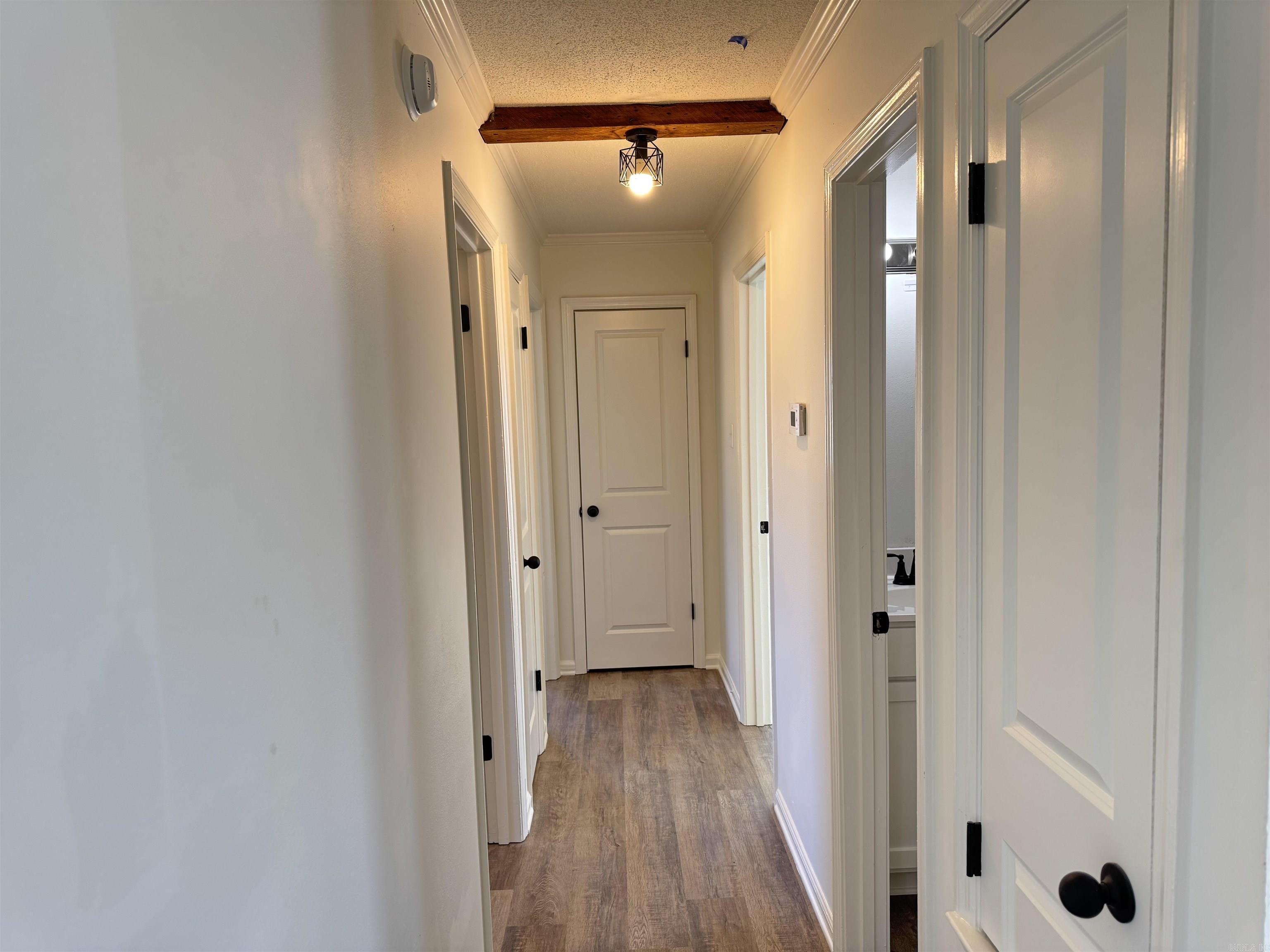 TOWERING OAKS - Residential