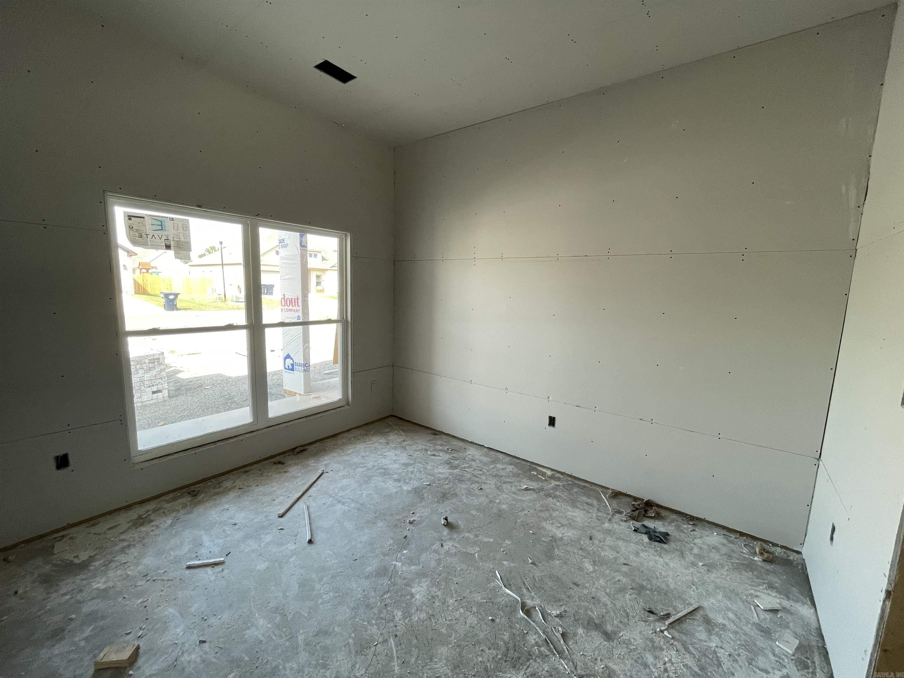 EAST MEADOW - Residential