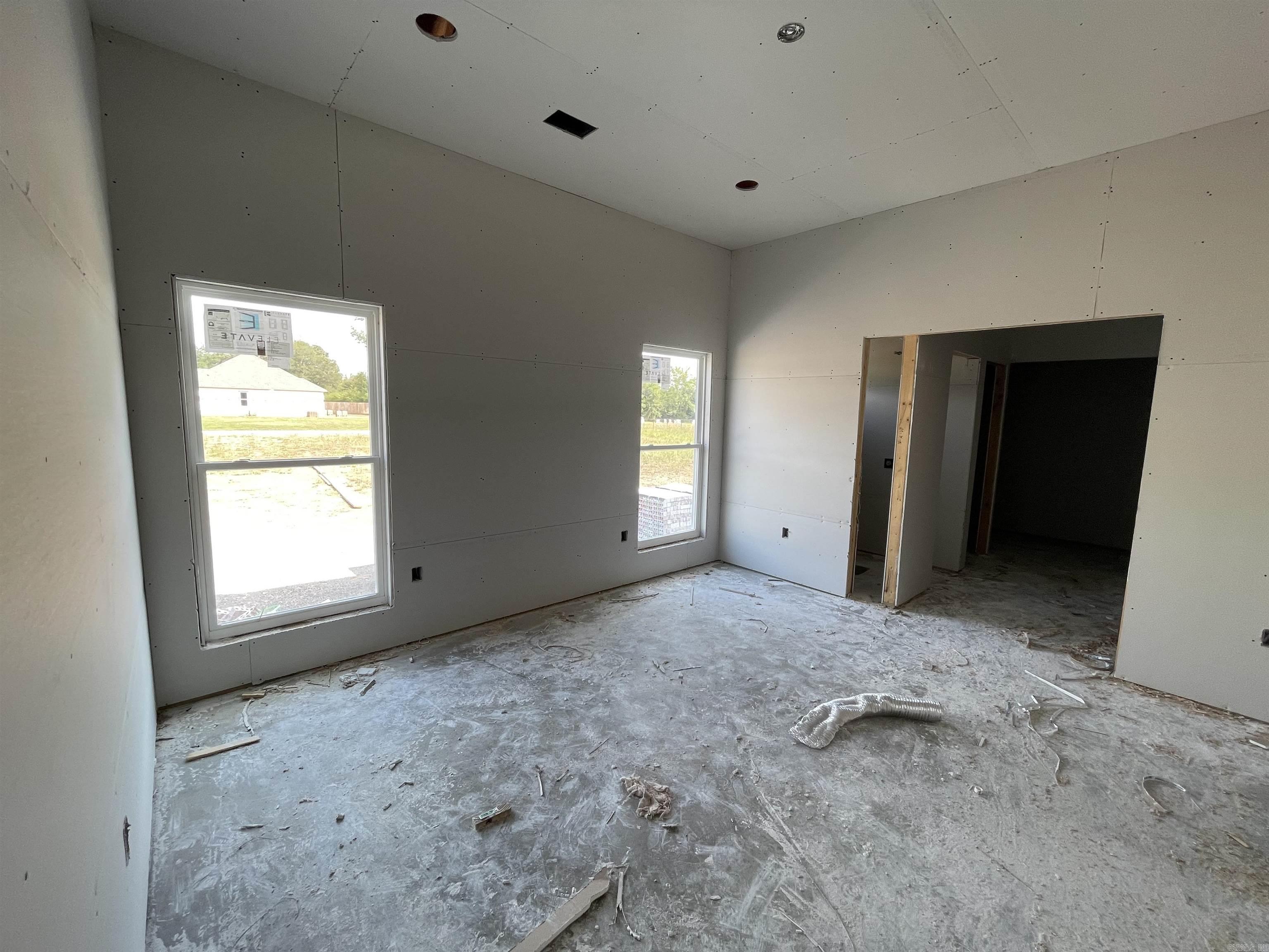 EAST MEADOW - Residential