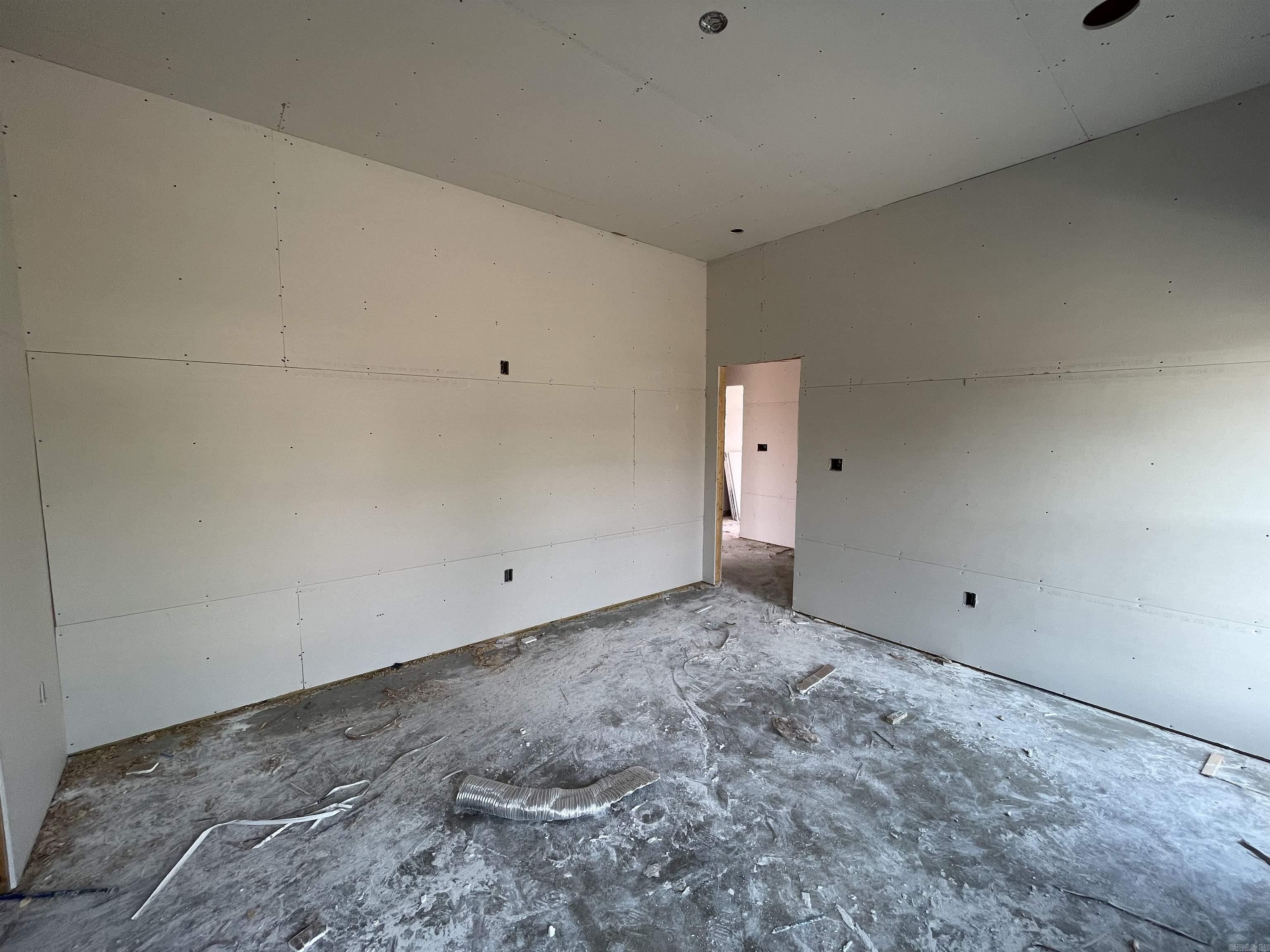 EAST MEADOW - Residential