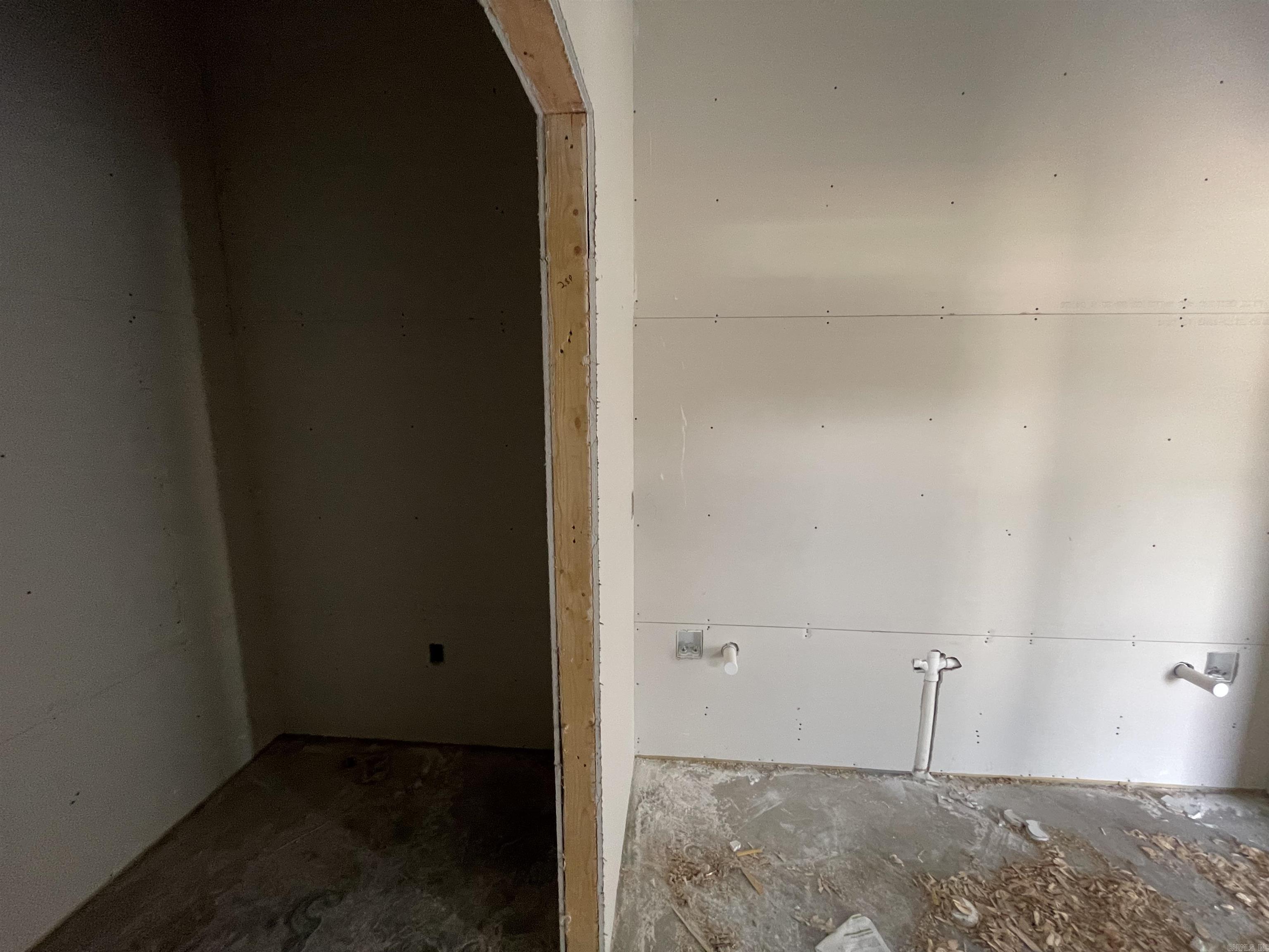 EAST MEADOW - Residential