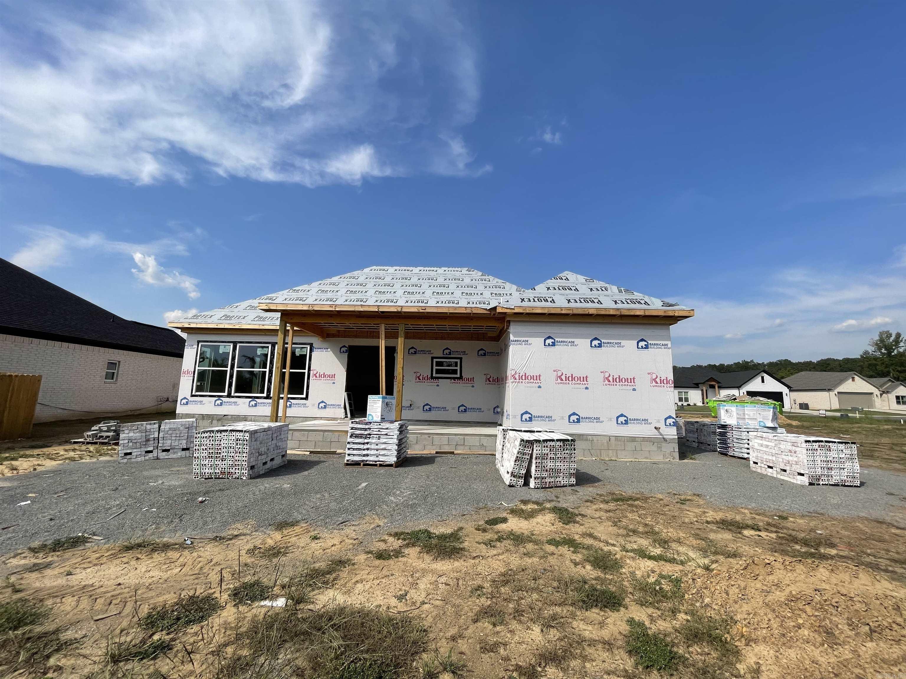 EAST MEADOW - Residential