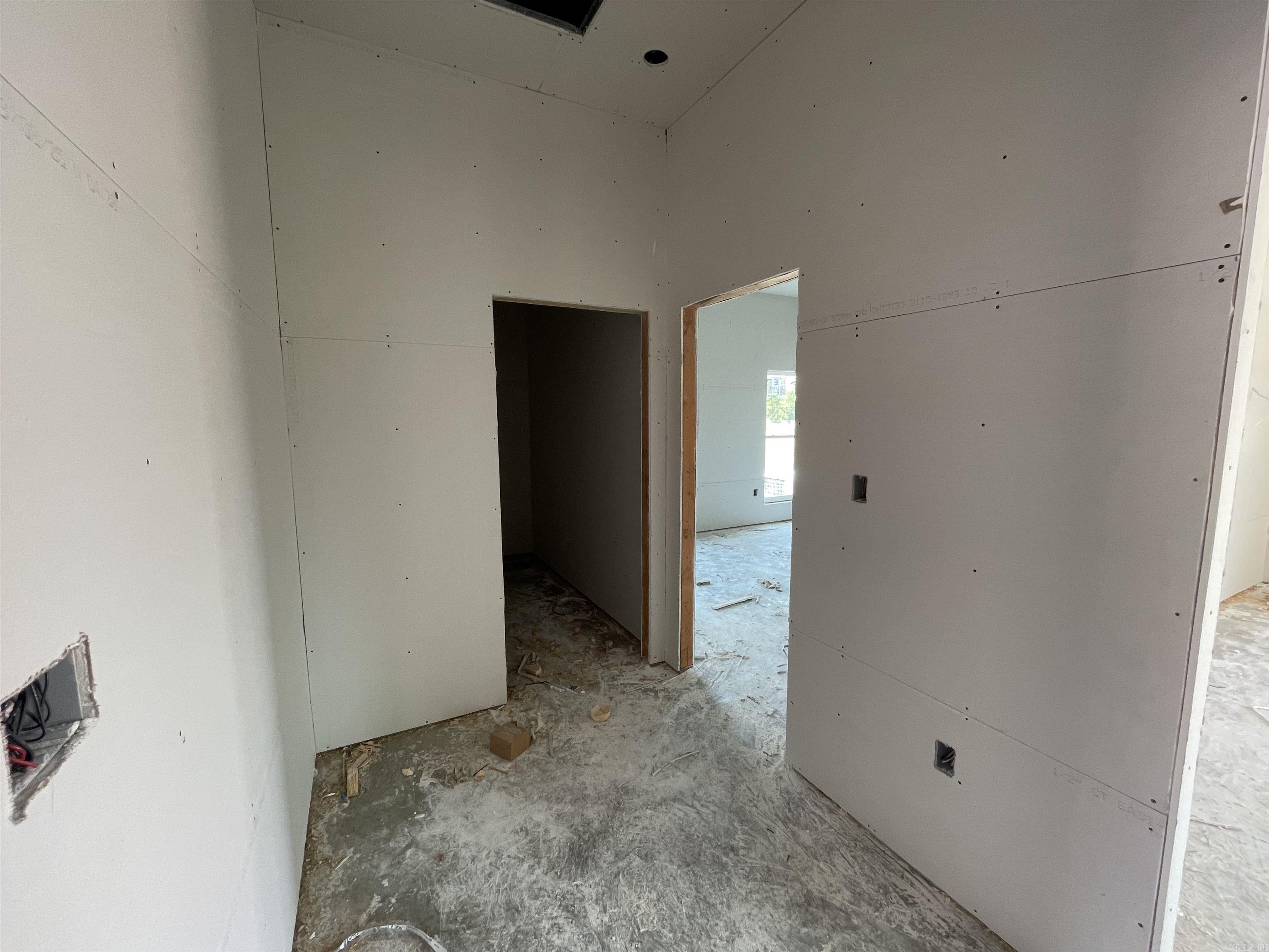 EAST MEADOW - Residential
