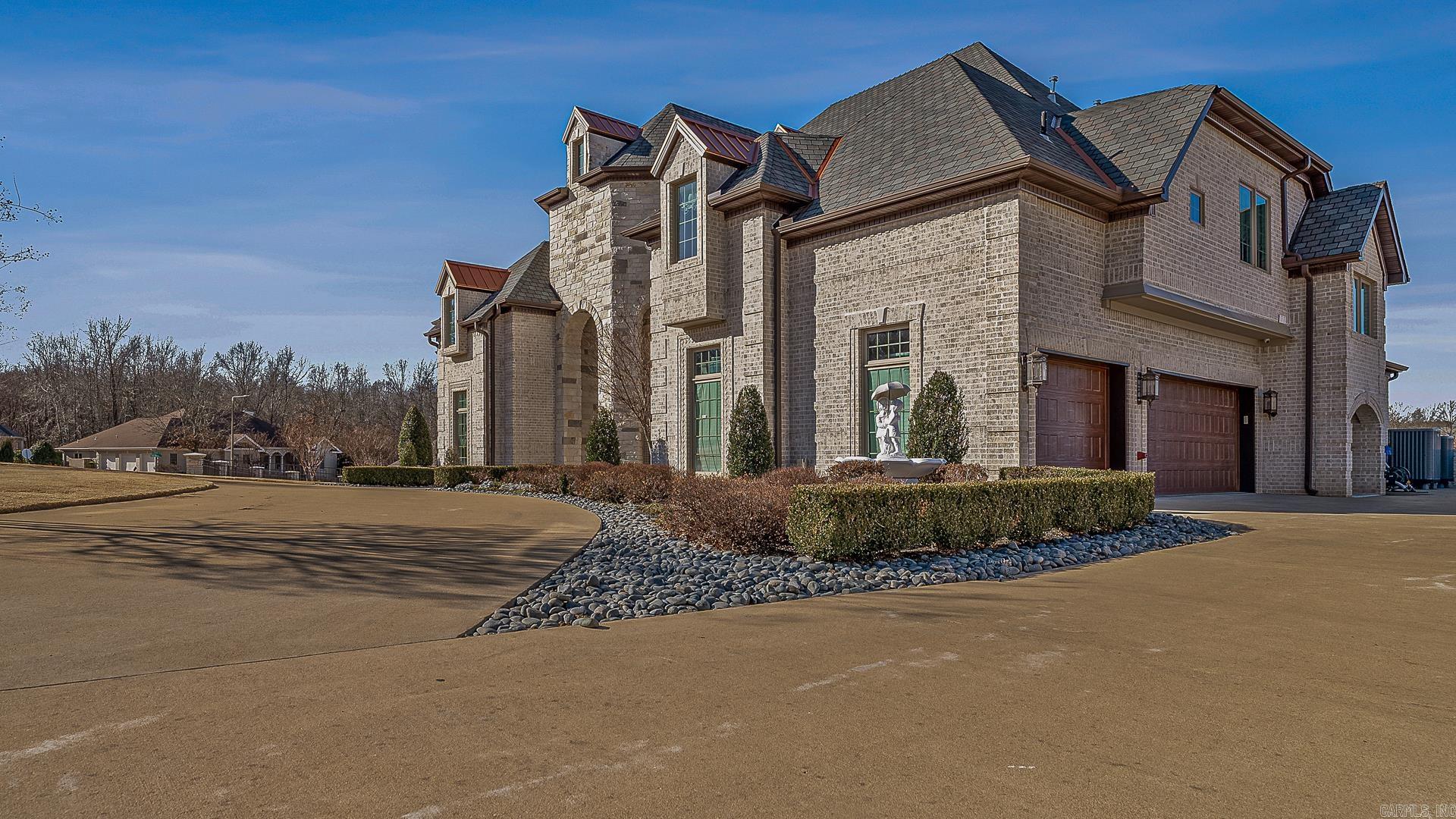 Ridgepointe - Residential