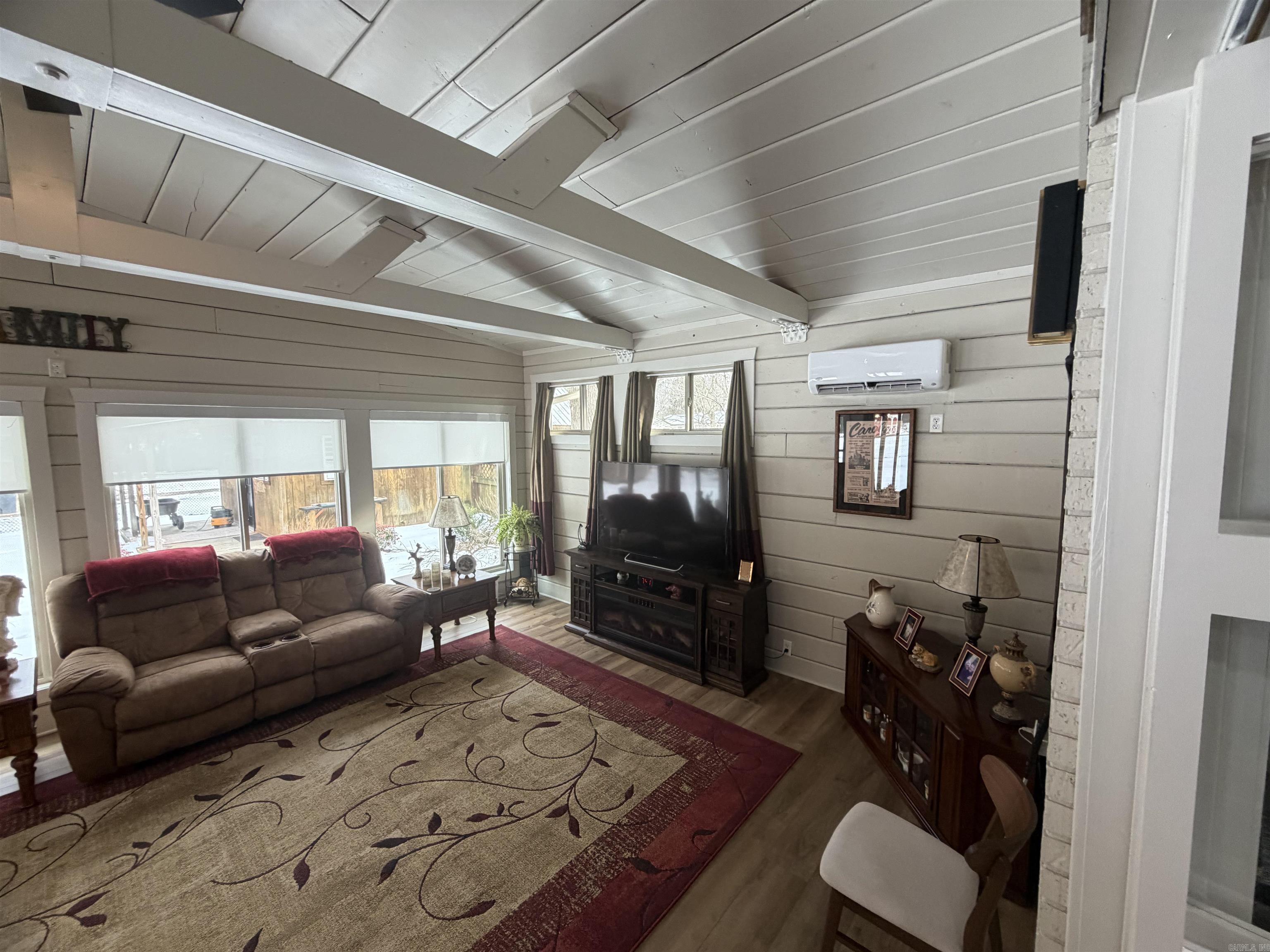 BALLARD HEIGHTS - Residential