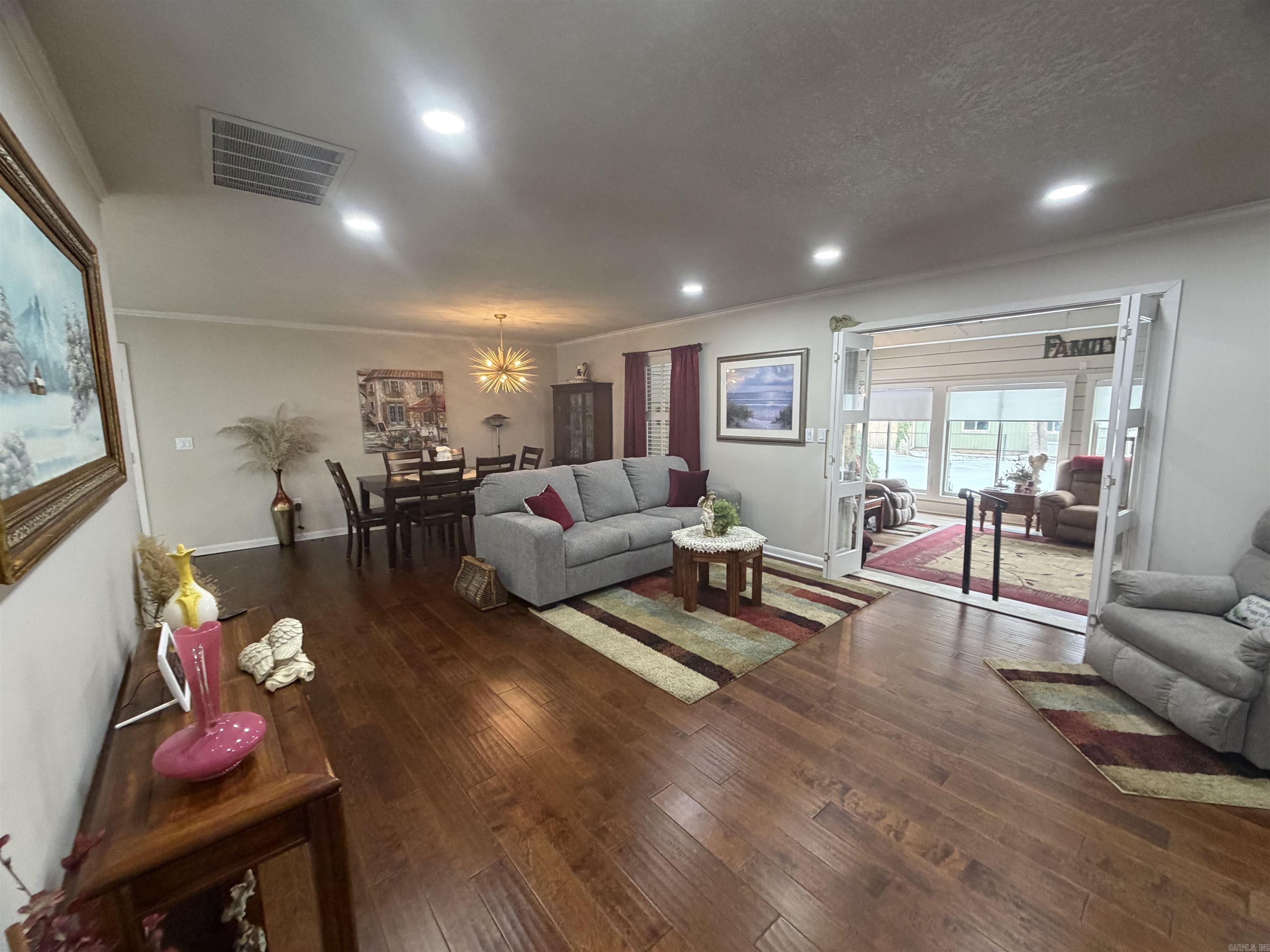 BALLARD HEIGHTS - Residential