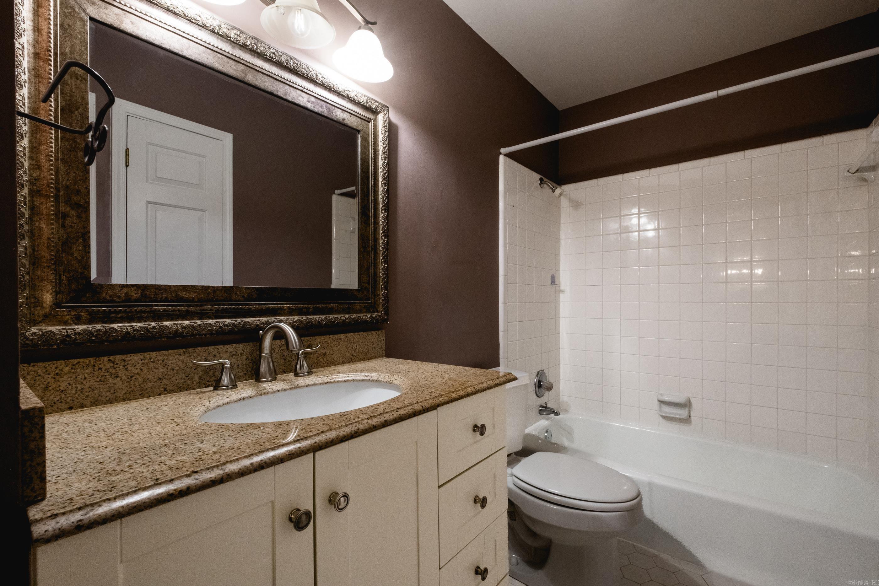 FOXCROFT SQUARE HPR - Residential