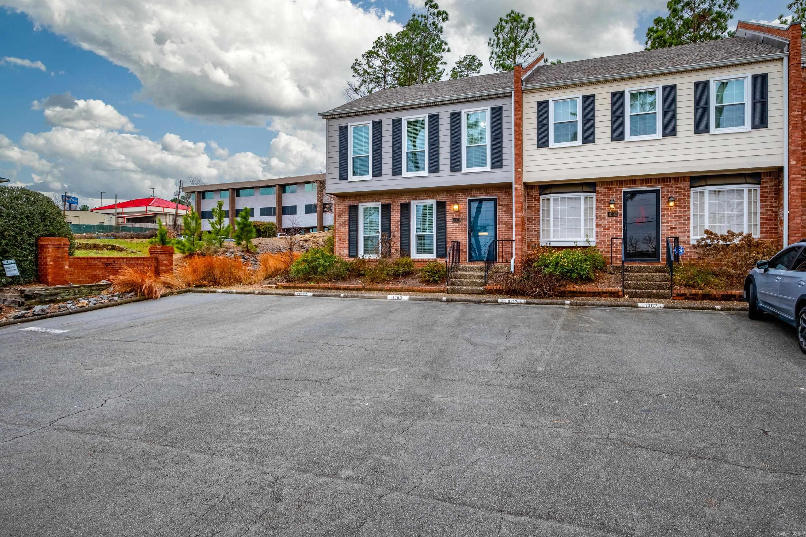 FOXCROFT SQUARE HPR - Residential