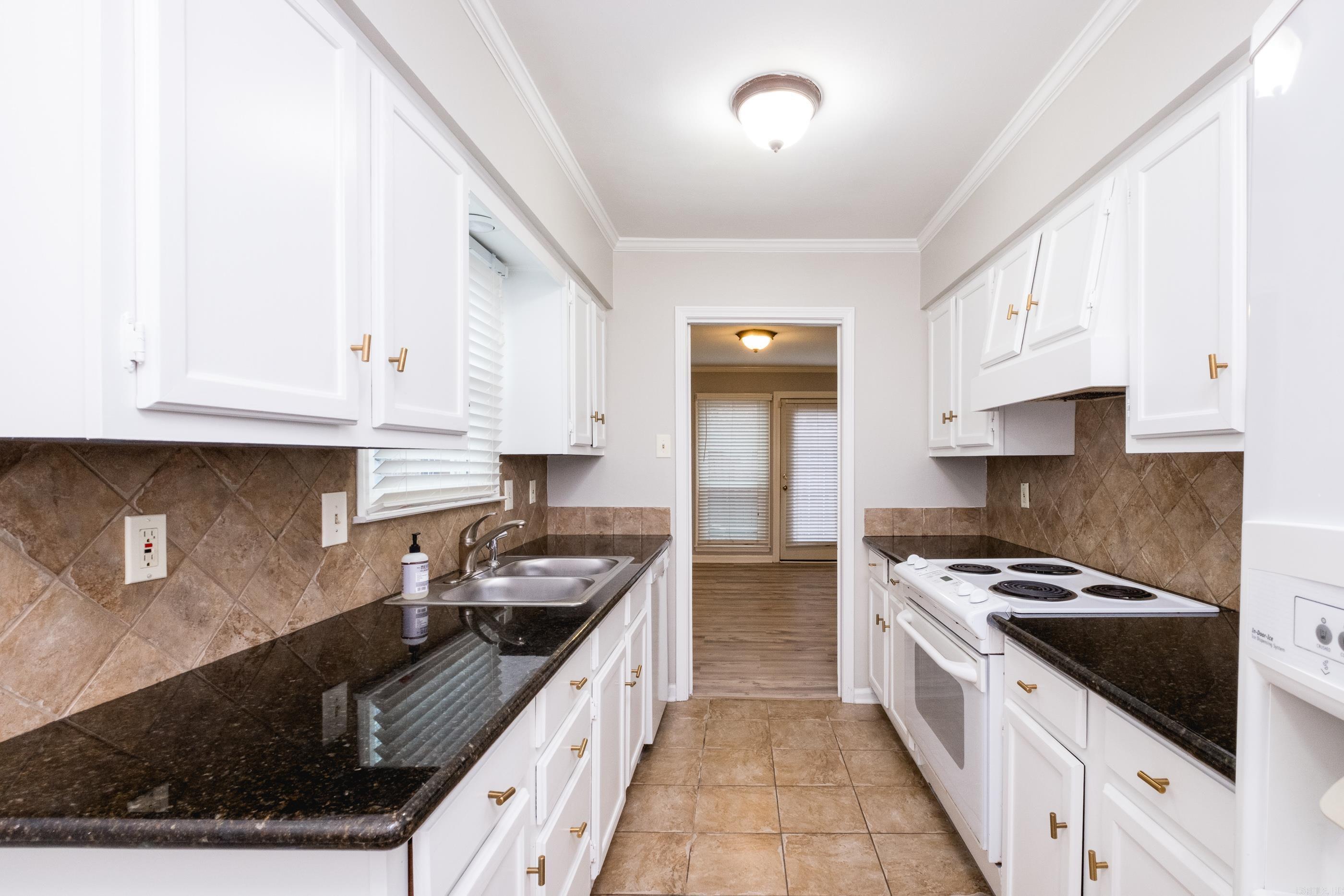 FOXCROFT SQUARE HPR - Residential