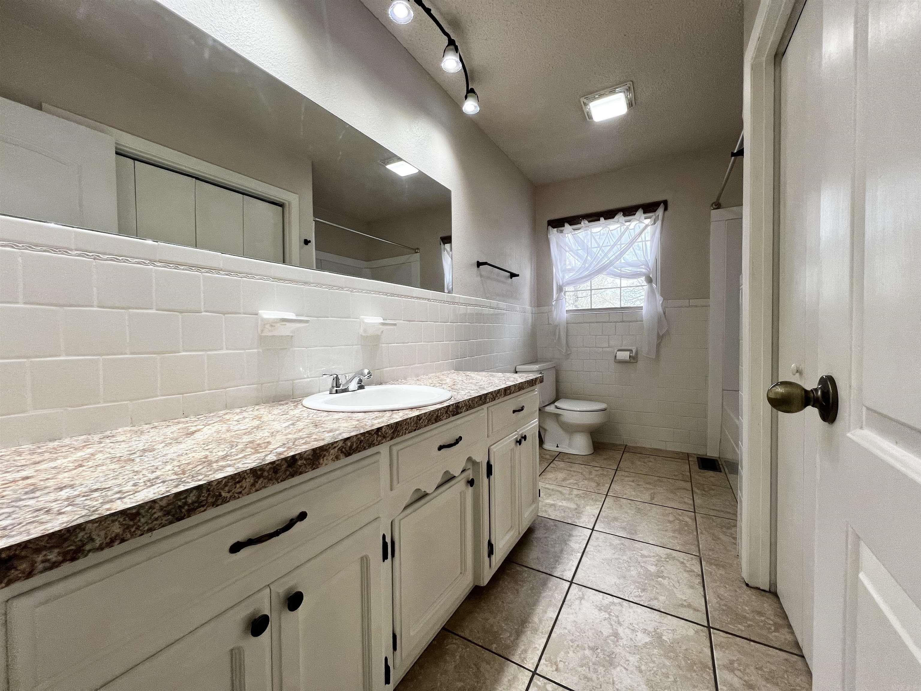 Wooded Hills Amended - Residential Lease