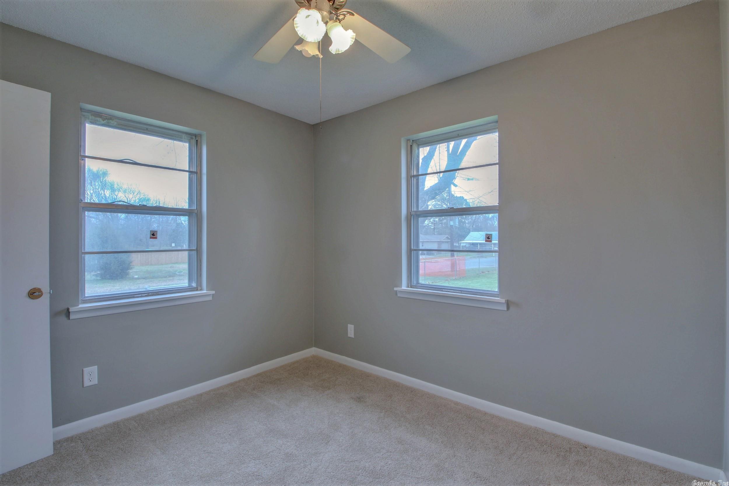 Duprees 2nd East Jack - Residential Lease