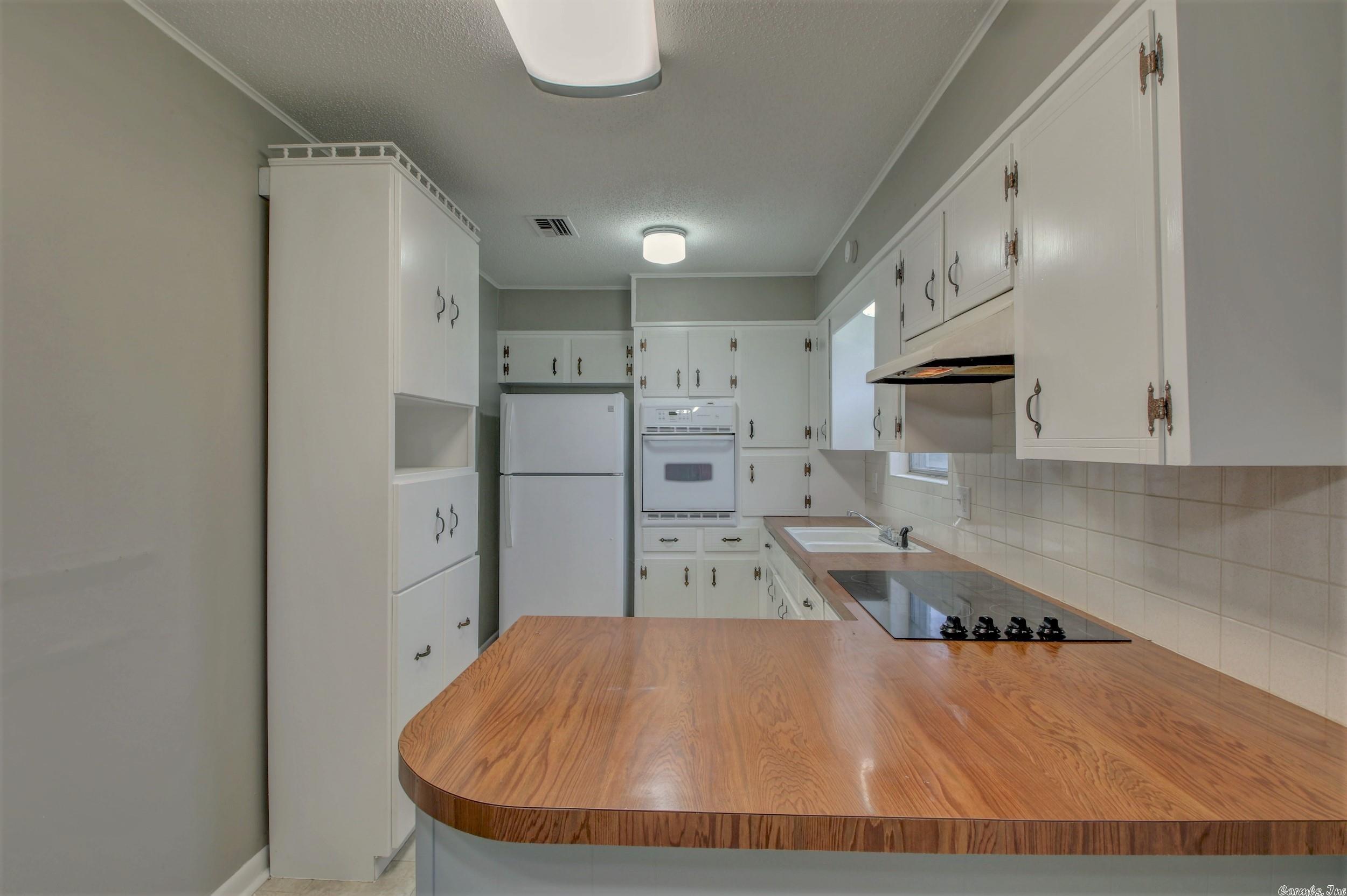 Duprees 2nd East Jack - Residential Lease