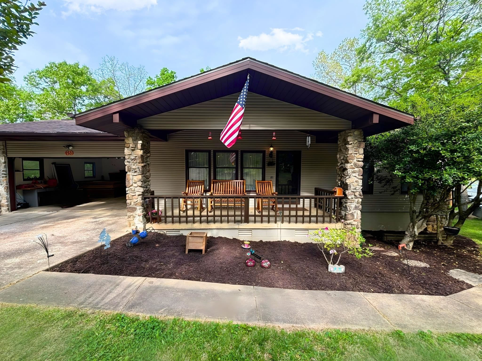 THUNDERBIRD - Residential