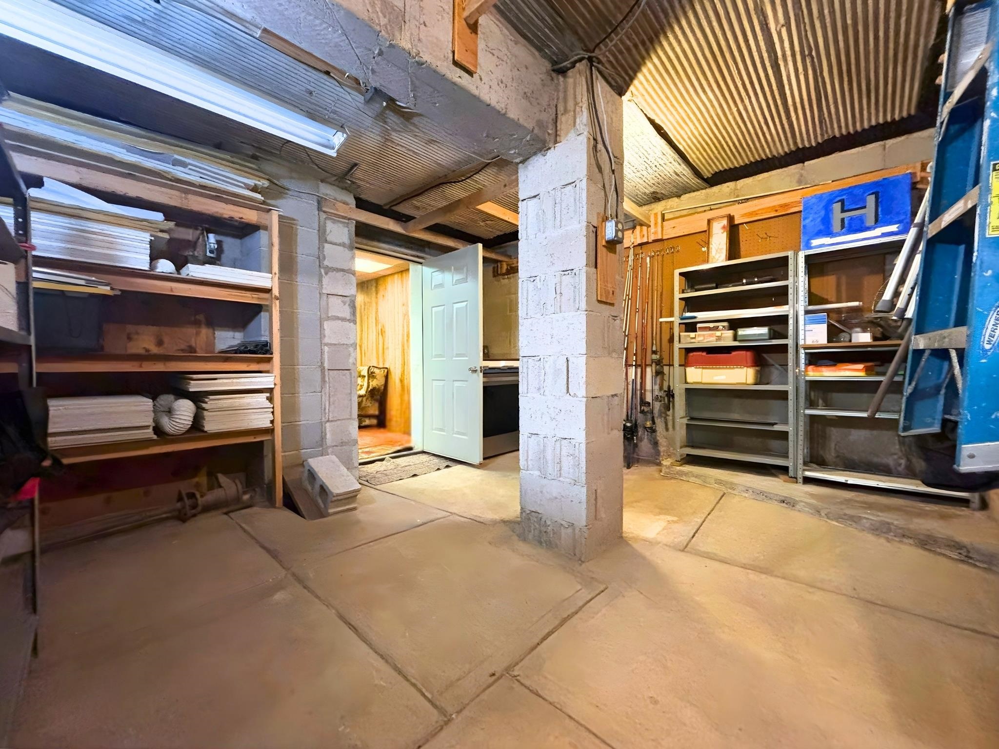 THUNDERBIRD - Residential