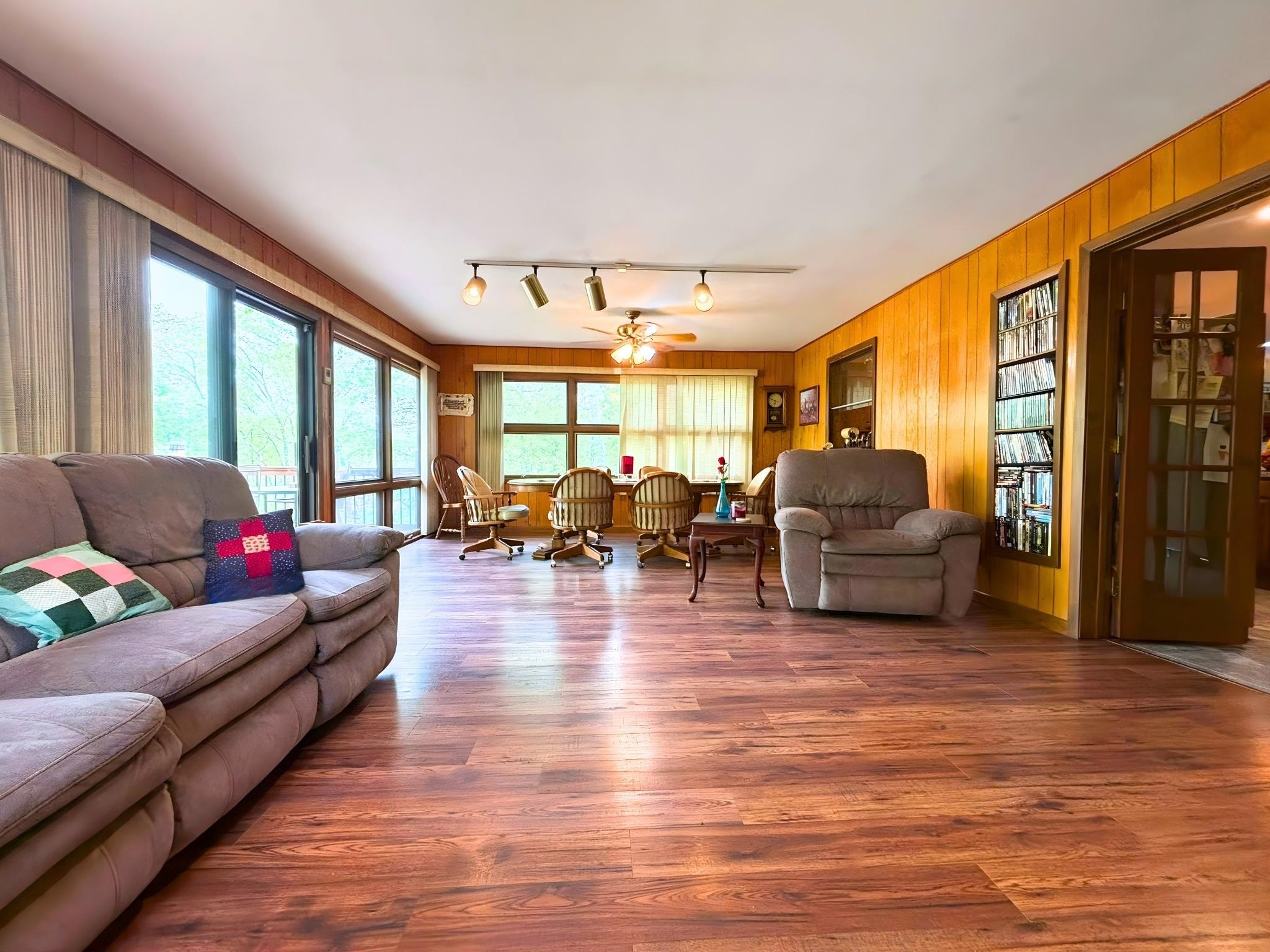 THUNDERBIRD - Residential