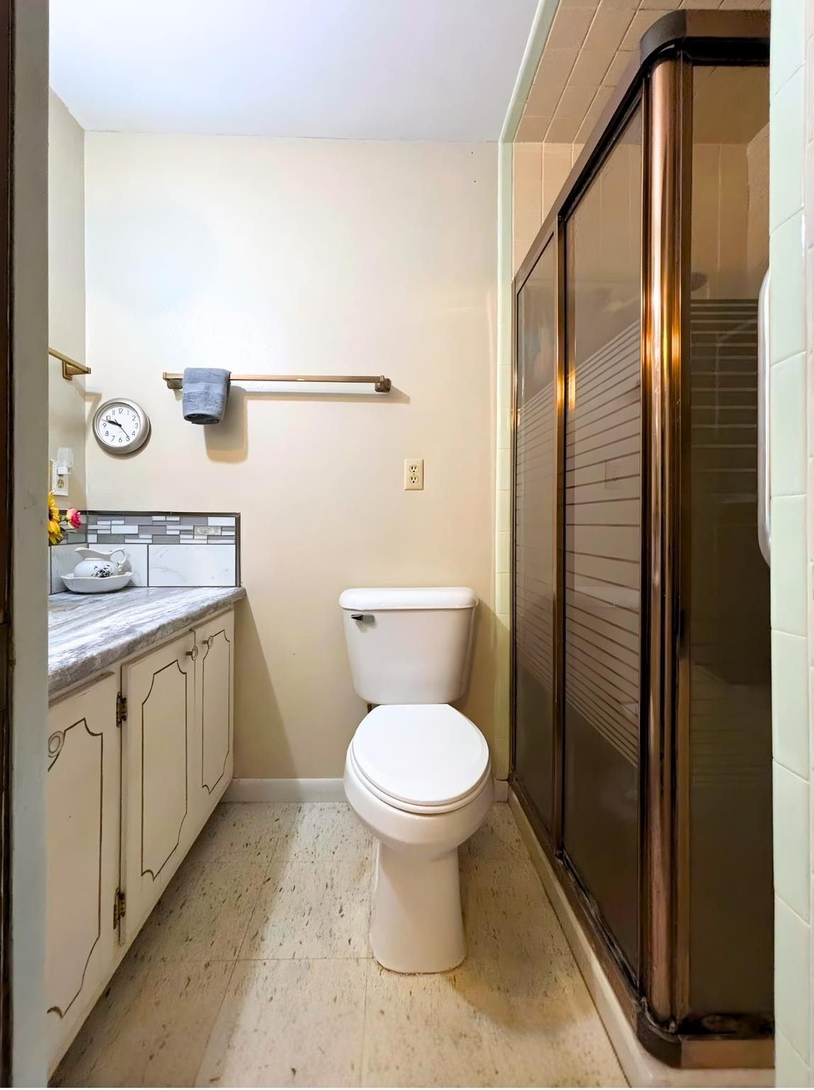 THUNDERBIRD - Residential