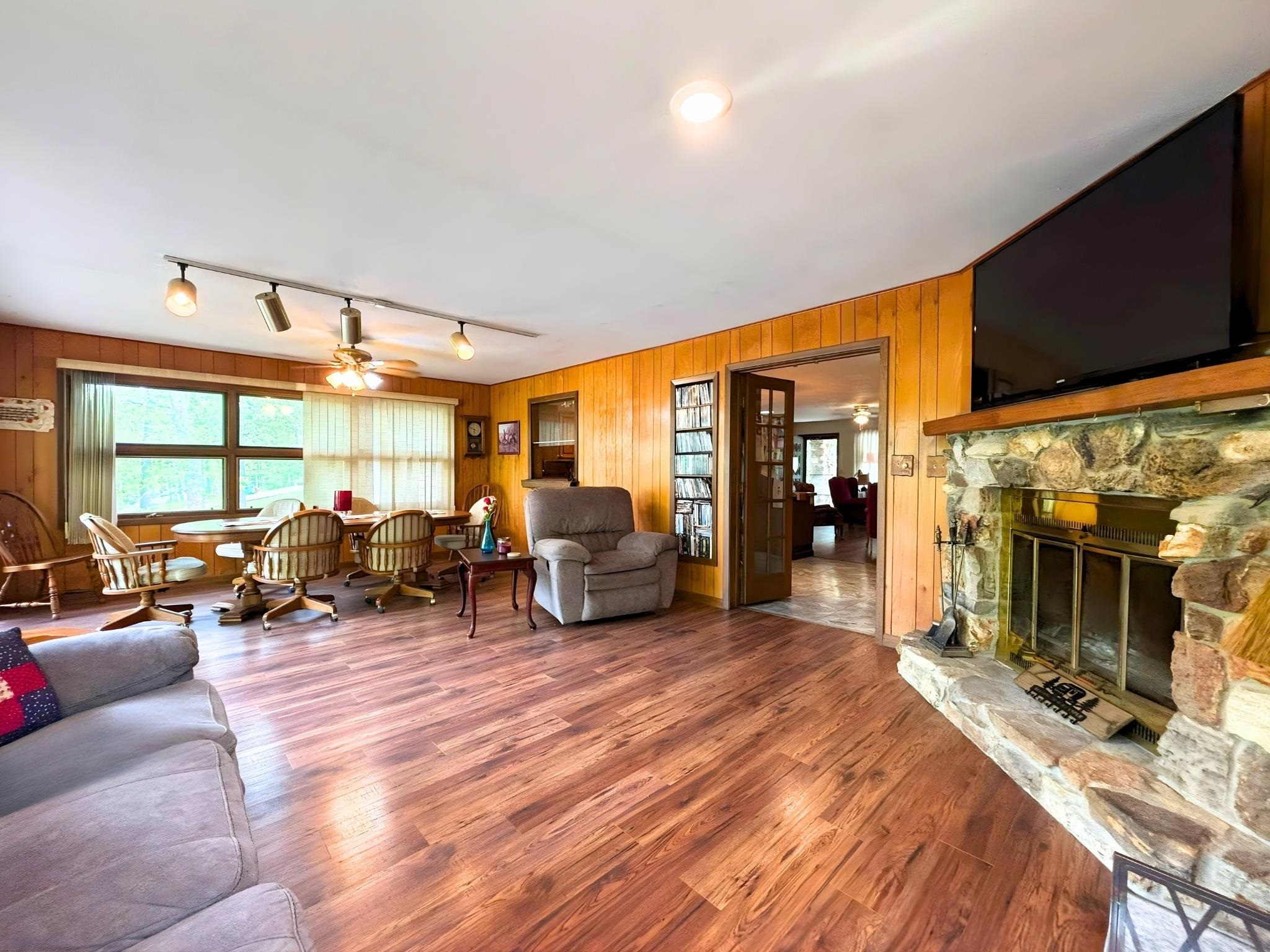 THUNDERBIRD - Residential