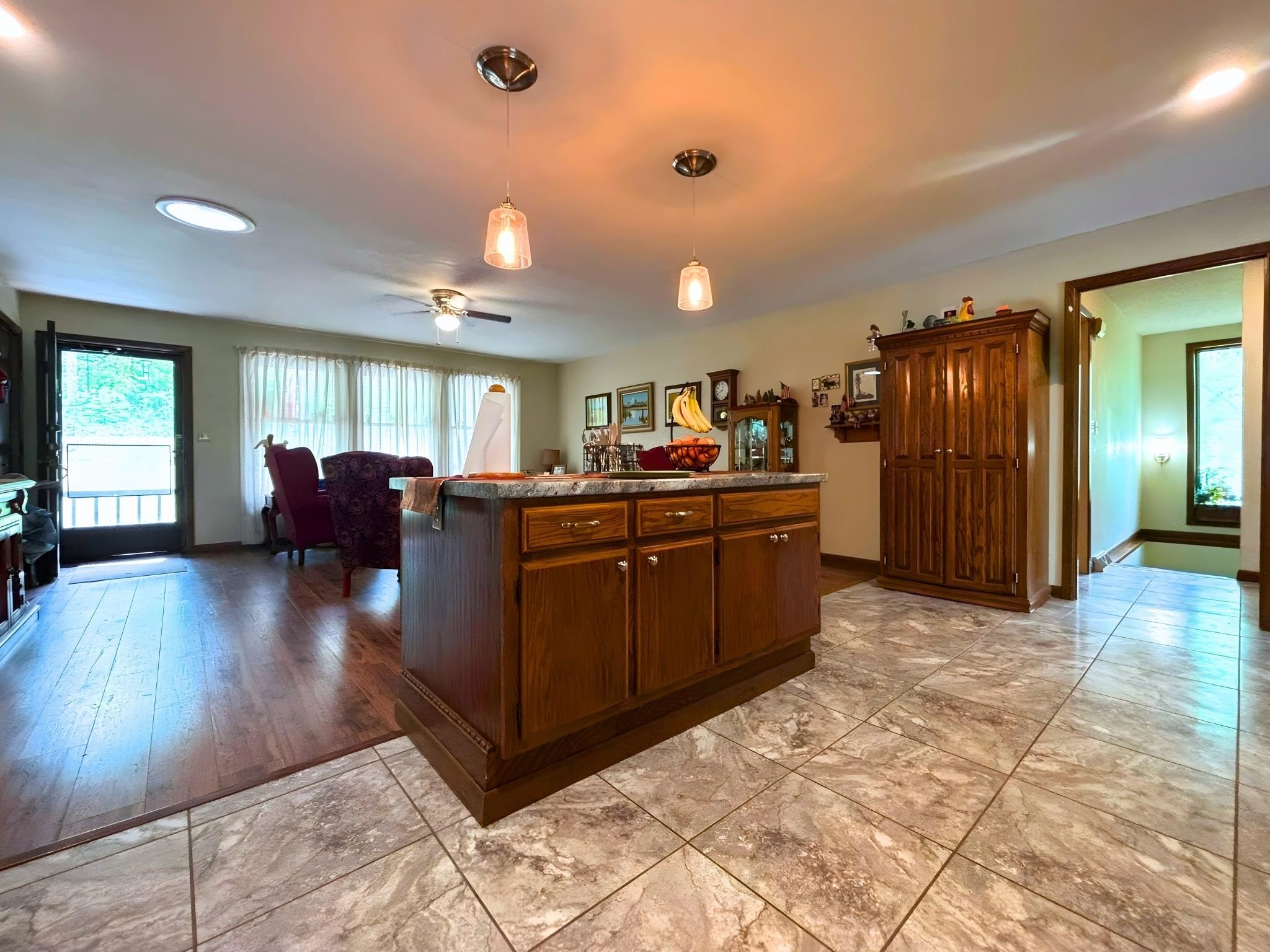 THUNDERBIRD - Residential