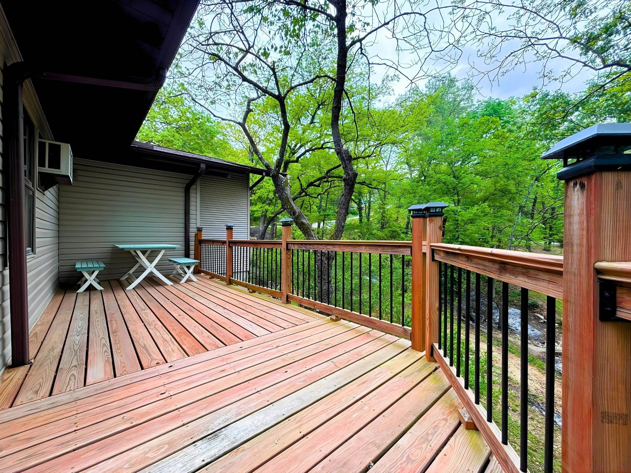 THUNDERBIRD - Residential