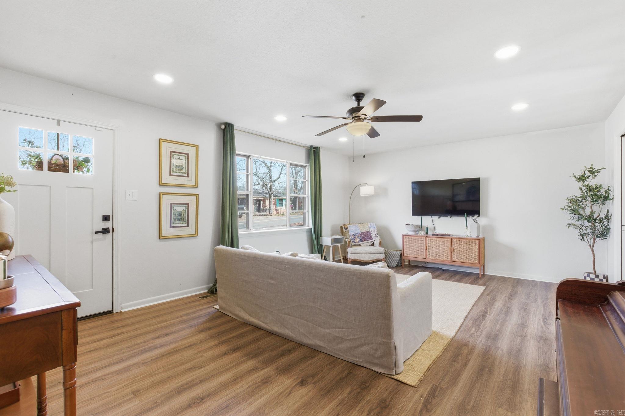 ALTA VISTA - Residential