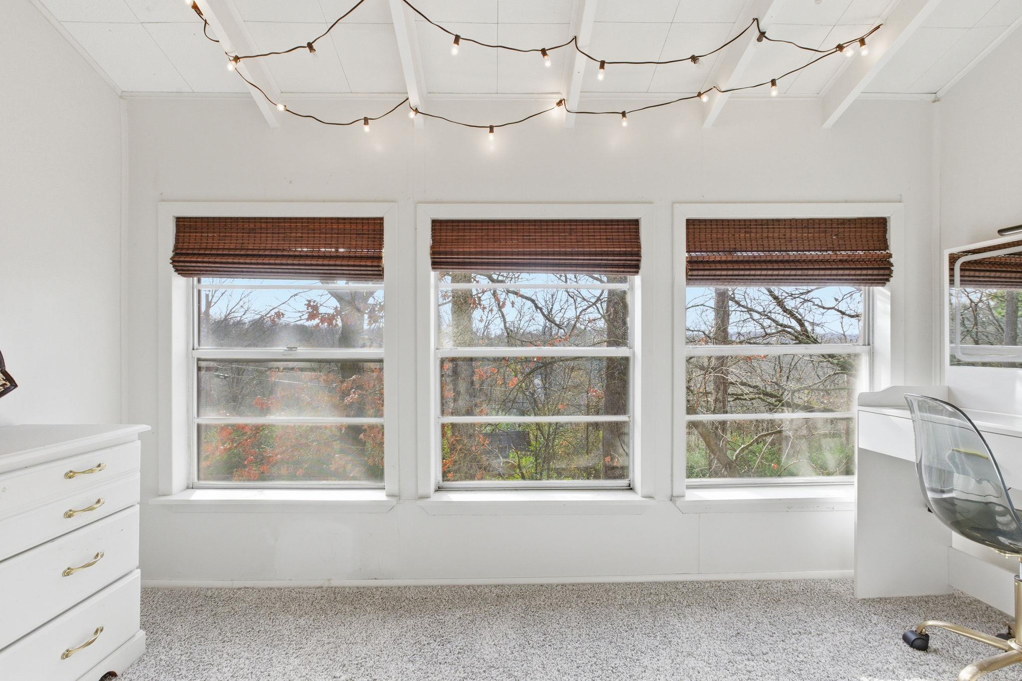 ALTA VISTA - Residential