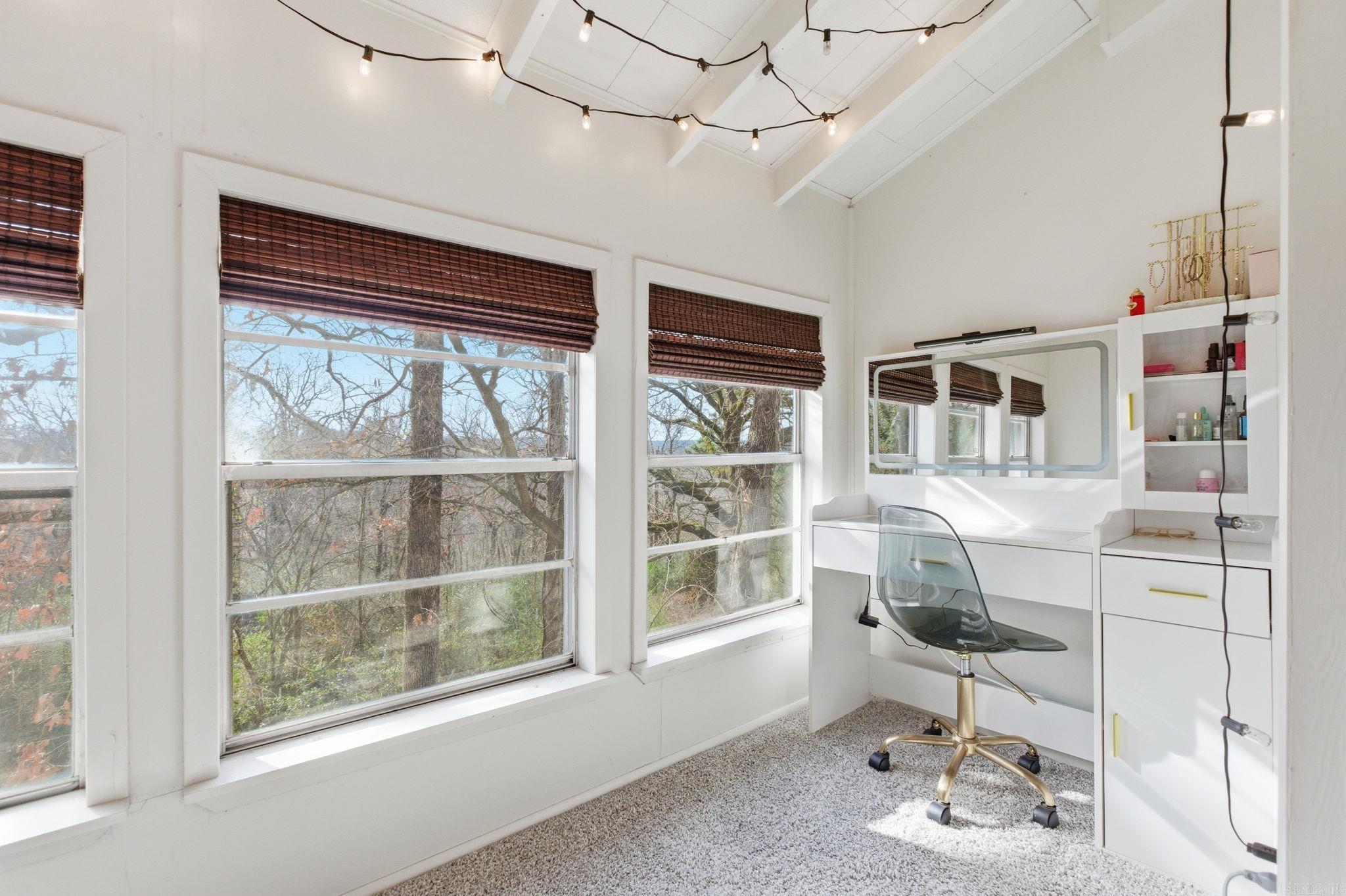 ALTA VISTA - Residential