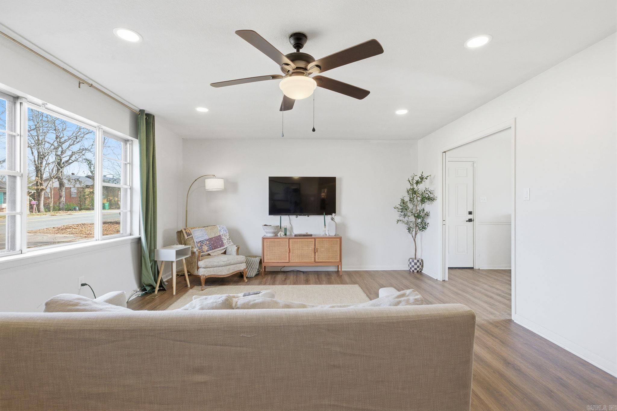 ALTA VISTA - Residential